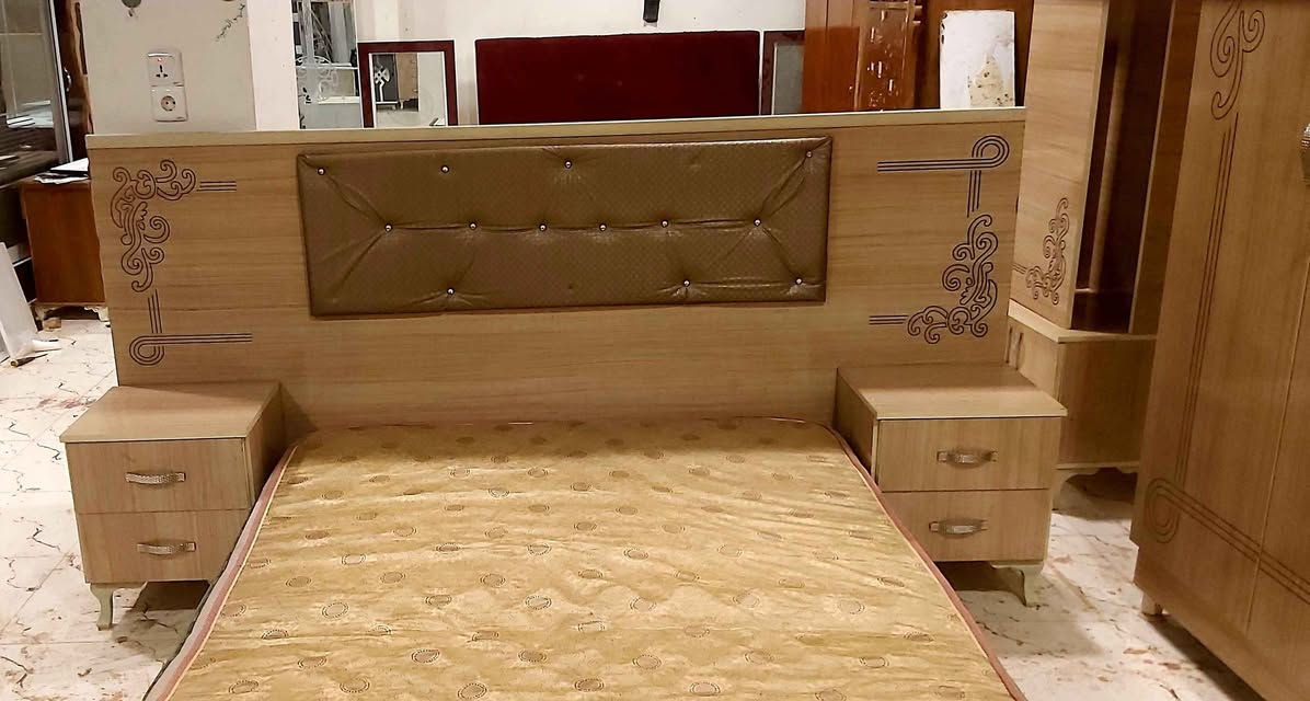 للبيع غرفة نوم خشب تركيMDF تفصال درجة اولى السعر 550 وبي مجال مع دوشك سفنج
*********** كركوك, العراق
