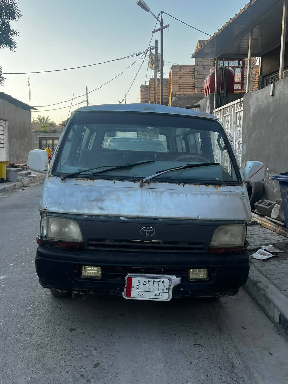 السلام عليكم تيوتا هايس مديل 96 رقم بغداد الماني محرك فيفيتي ثنين ونص كير اوتماتيك حداديه جديده السعر 18 ابيع كومه حديد رقم الهاتف *********** العنوان البصره
