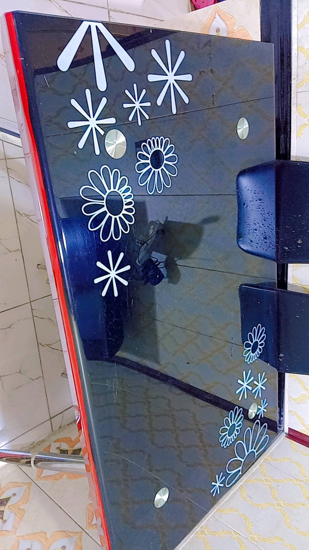 طاولة طعام اخت الجديدة استعمال گلش قليل مع 6گراسي سعرها جداً مناسب تكدرون تتواصلون ويانة خاص نتعامل وياكم البصرة التحسينية خطوة الإمام المهدي السعر جداً مناسب