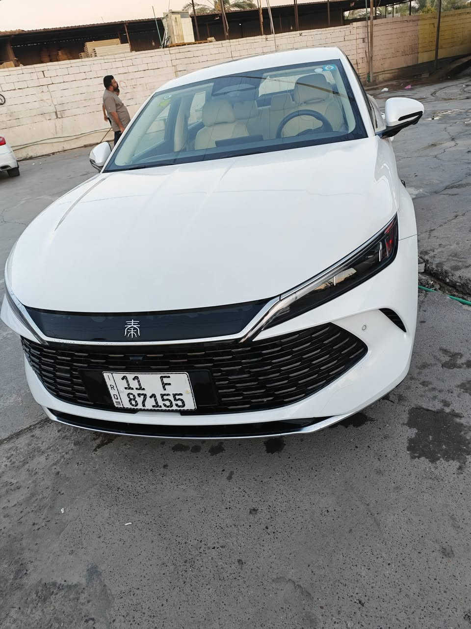 سلام عليكم
BYD Qin L
2025
رقم بغداد
المشي الكلي 16 الف
ومشي ال. 8000HEV الف
13 كامره شاشه جبيره
اوتو بارك
داش كام منه بيه ٥ كامرات
٨٠ كيلو بالشحنه
وباقي المواصفات معروفه
بيه بارد شبر جوه القبغ مال البانزين 
الباقي مكفول
سعره 23.900.000 دينار
وبيه مجال حك الجيه
مكاني صلاح الدين بلد
للاستفسار
***********

