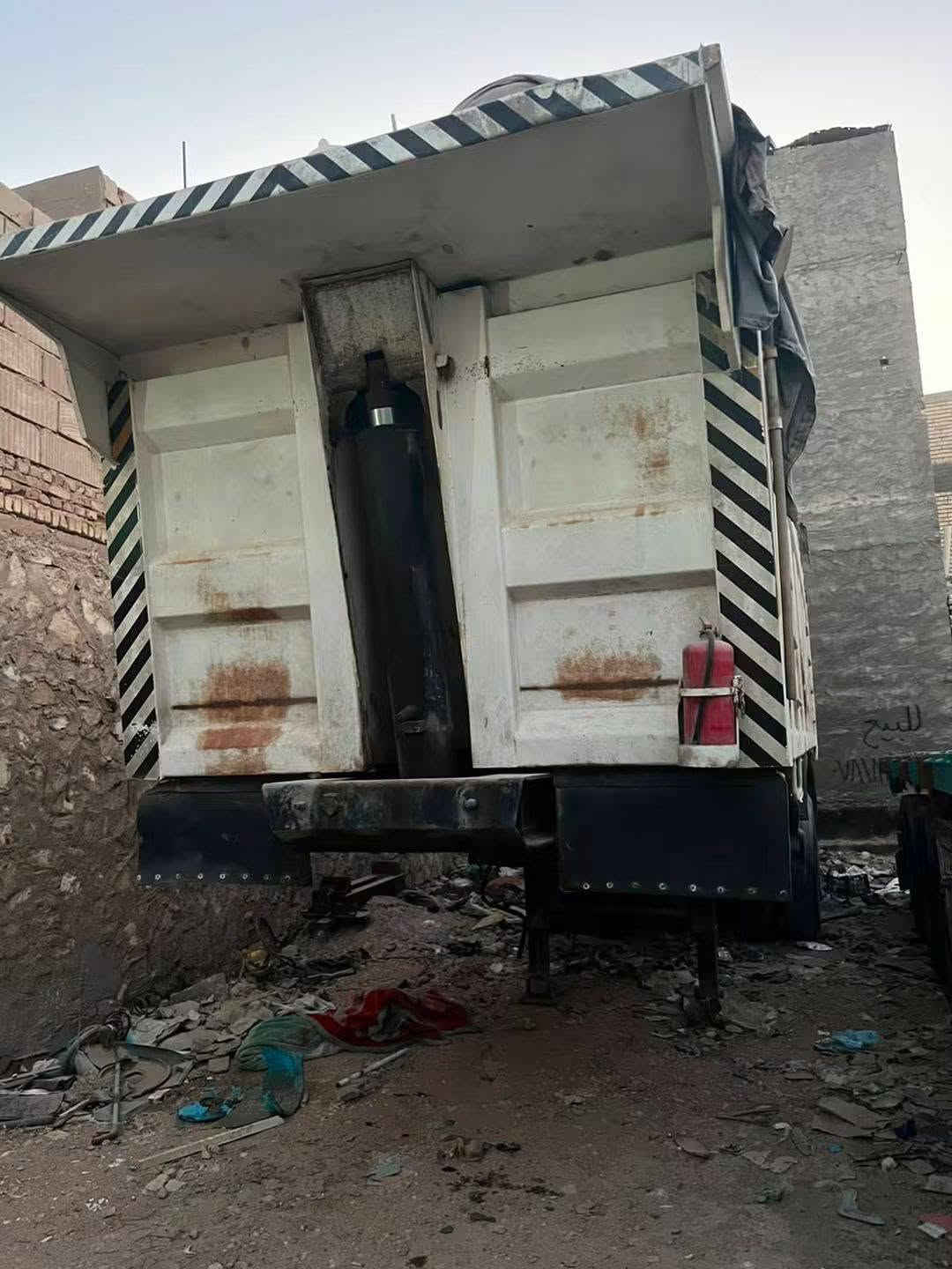 السلام عليكم لبيع
البي مديل 82 محدث كرواتي 
مجموعه Gfمديل 90 مكينه 35. كير 160
جاهزه ومكفوله  عربانه علم 2007  مكفول من كلشي 
مجموعه براد 16 وقواعد الدنكير الثالث موجودات 
السعر 400 يعني اربع دفاتر وبيها مجال. 
***********
مكلف بل نشر
