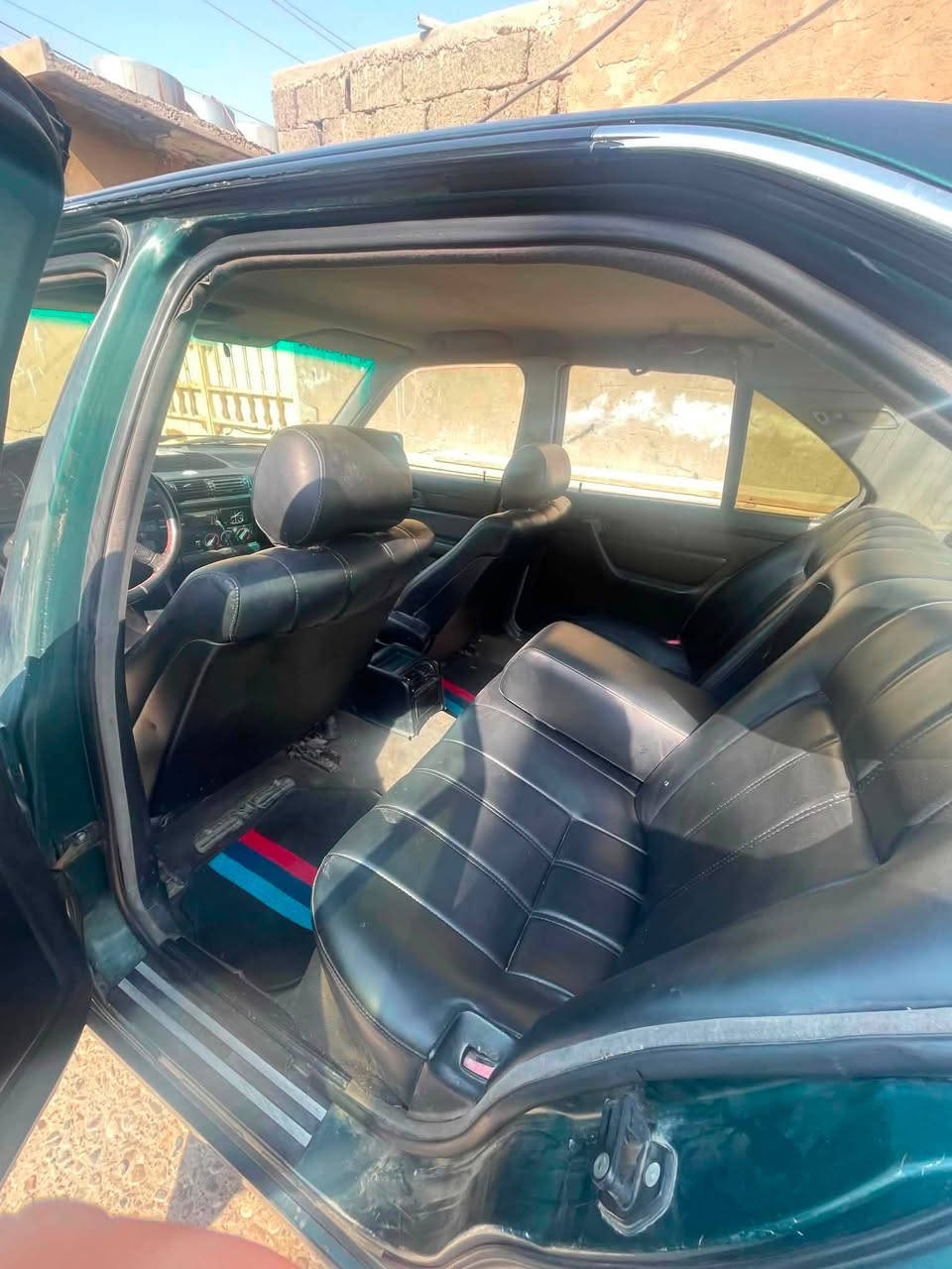 سەرەتابەناوی خوای گەورەو میهرەبان سلاوتان لێبێت هاورێیانی خۆشەویست BMW مۆدیل 1992 520 گێر عادی چاملغی پشتەوە لای سایق هەیەتی عامە لۆ جوانی پێش و پشت کەپس سعر ٥٧ مەعامەلەیەکی برایانە 
رەقەم تەلەفۆن ***********
