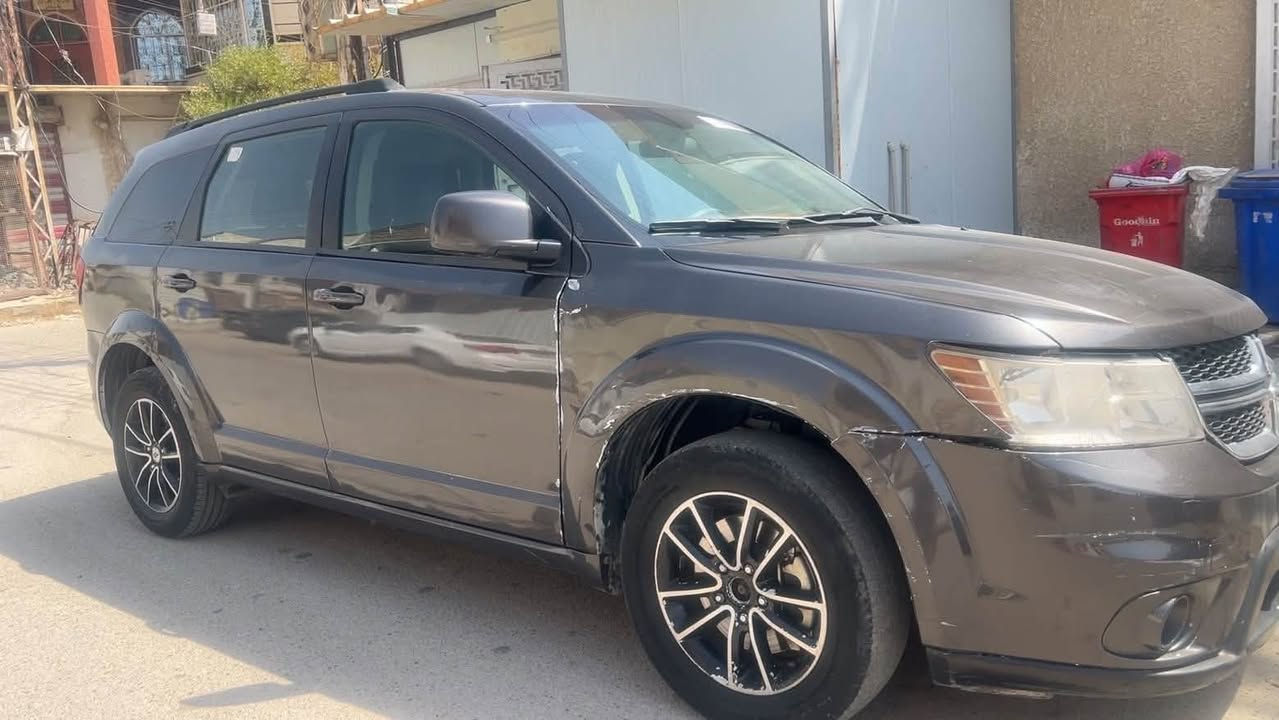 مكلف بالنشر 🚘 دودج جورني 2018 للبيع

• 4 سلندر – 7 ركاب
• كير أوتماتيك ومكفول
• محرك مكفول، لا تبخير ولا تنقيص
• دخول ذكي + بصمة أبواب
• تحكم ستيرن
• تدفئة وتبريد شغالين تمام
• جميع الكهربائيات تمام
• تخم تاير + تخم ويل كاب
• رقم دولي جديد

🔧 ملاحظات الحوادث:
السيارة حادث أمريكي سابق، تم تبديل اللغد وتصليح مقدمة الشاصي الأمامي الأيسر، والتصليح درجة أولى.
وحالياً بيها حادث جديد بالجاملغ الأيمن وتم إصلاحه.

✅ الفحص مفتوح للمشتري
💰 السعر: 125$ قابل للتفاوض بالمعقول
📍 بغداد
***********
