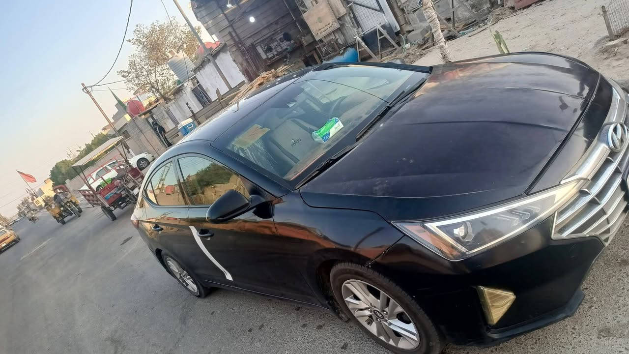 السلام عليكم النتره مديل 2020وارد امريكي حادث بجم وجاملق بس ماواصله الشاصي ولا القود الون اسود رقم بغداد معوقين 27تصير حره السعر 115العنوان بصره ***********/السياره جاهزه
