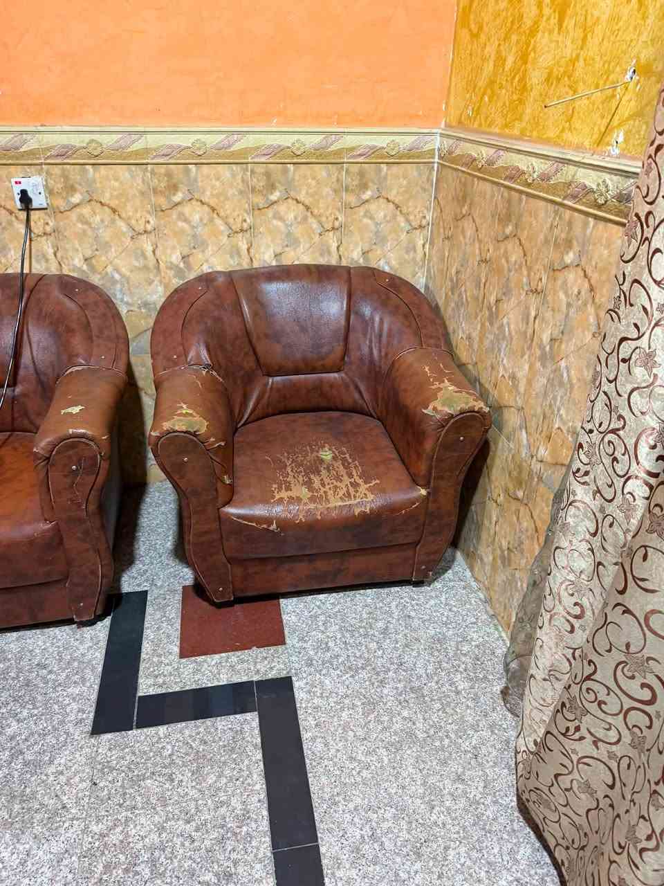 هاي غراض اللبيع رقم ***********
