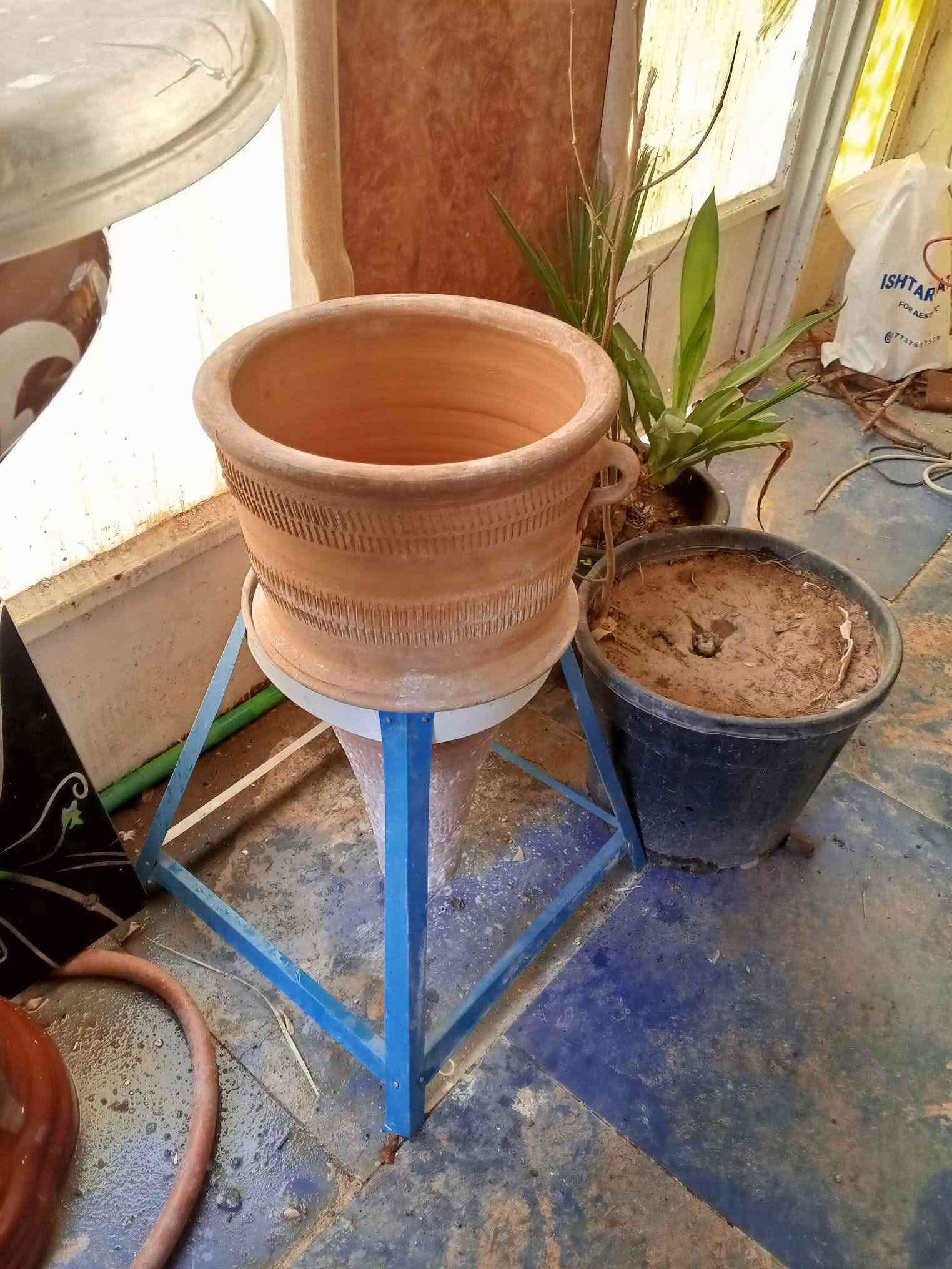 السلام عليكم اغراض للبيع حبه ب 20 جهاز جري رياضه ب 50 موتورات ماي اثنين ب 30 قفص ب 30 مغسله ب 50 رقم الموبايل***********
