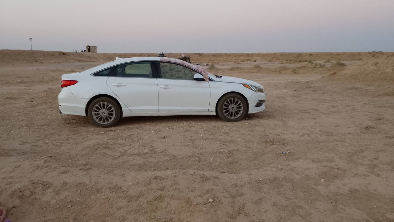 سوناتا ٢٠١٥ بدون رباك وصبق ولا ضربه للبيع *********** واتساب موجود

