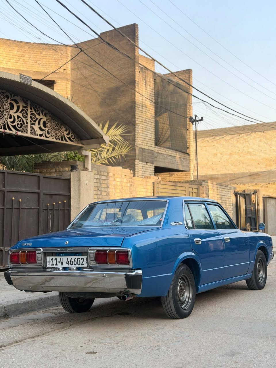 كراون 1976 سياره شوفت عينك جديده بمعنى الكلمه💯
              (للبيع او للمراوس )💯💯💯💯
مكينه 4سلندر بلاد كير عادي تبريد ثلج سياره جاهزه
كلها على وضع الشركه رقم بغداد ب أسمي 
السعر 100$ يعني شده قفل قفل قفل 🛟🚨
مكاني بغداد الدوره أو البياع ورقمي ***********
