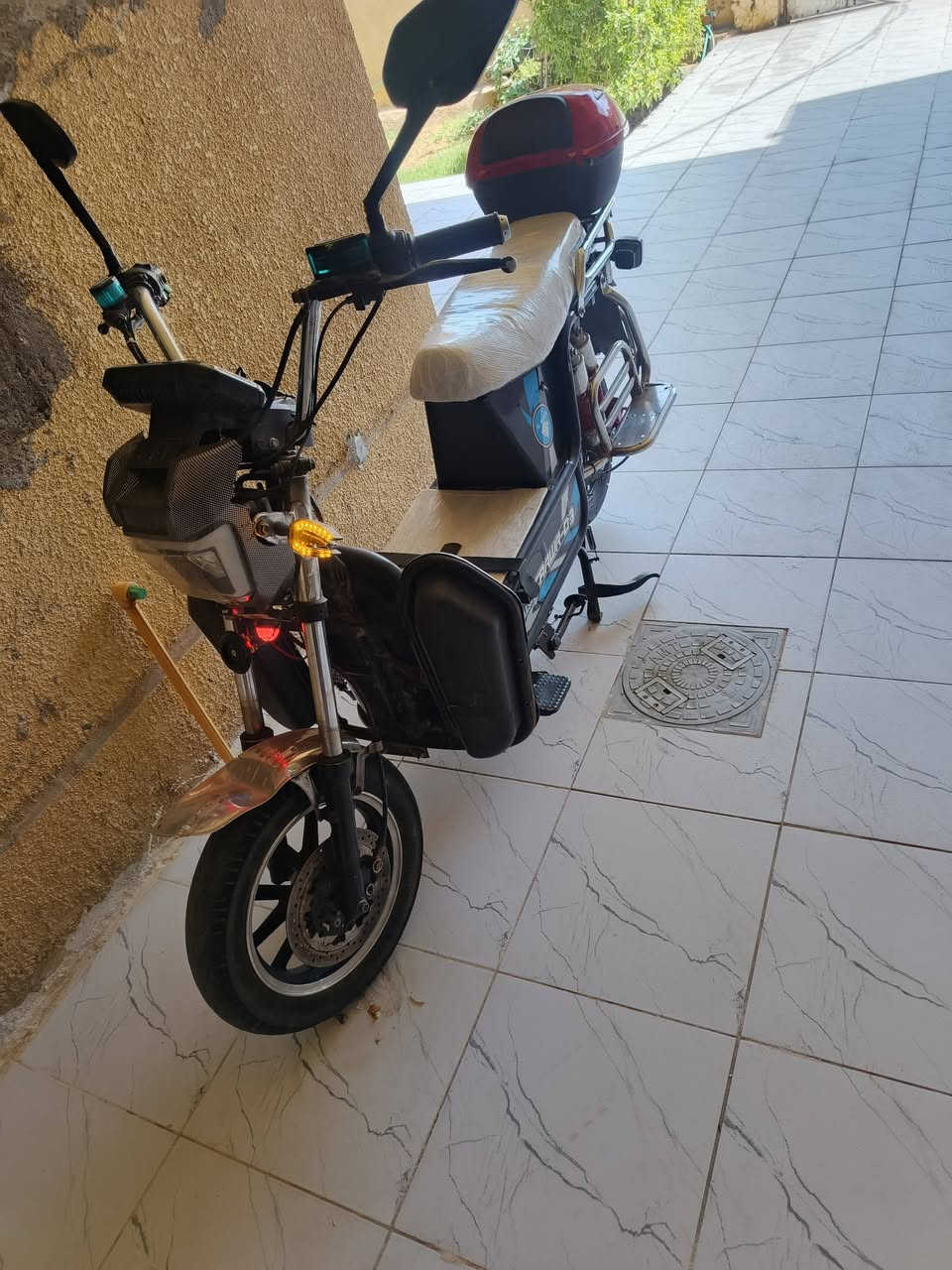موطور كامل بي بطاريات 2 موزينات،،، نظيف حيل ابيعها بعتبار كشر،،، 350 قفل كلشي شغال بي،،،، فلوجه،، ***********
