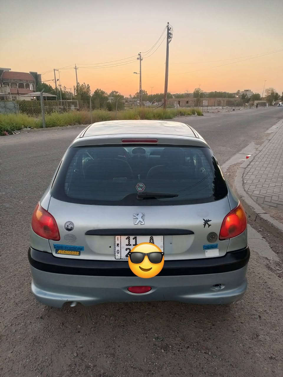 بيجو اصل فرنسي ٢٠٦موديل  ٢٠٠٧ اوتوماتيك
رقم بغداد انكليزي شرط التحويل ثاني بسمي هزه جديده 
فقط تحويلك 65 الف 
 هاج باك لون رصاصي سياره بلاديه صدر امامي خلفي جديد 
تخم تاير جديد كهربائيات جاهزه دواخل بلاد 
سياره كشرهه موضح بصور 
جام كهرباء  
سنتر لك 
جاهزه گير مكينه تبريد ثلج
رقم انگليزي بغداد بأسمي تحويل
 ثاني يوم .العنوان بغداد الكرخ .البياع.  
  السعر 39 وبيهه مجال لشراي 
تراي السياره يخبل ناعمه بشكل وبلعافيه على الي ياخذهه 
الهاتف. ***********

