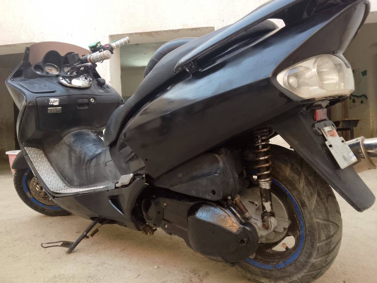 فورزا 06 شغالة
 شعلة حلوه مكينة لاتبخير ولا تنقيص كزوز رياضي ستيرن رياضي كهربائيات كاملة كفرات مصبوغة للجمالية نقصها الوحيد ضعف بالشحن ويا اللايت تقره 12 بدون لايت تقره 12.7 وتزداد بالسرعة مكاني ناصرية سعرها 300 الف وبيها مجال للشراي واتساب ***********
