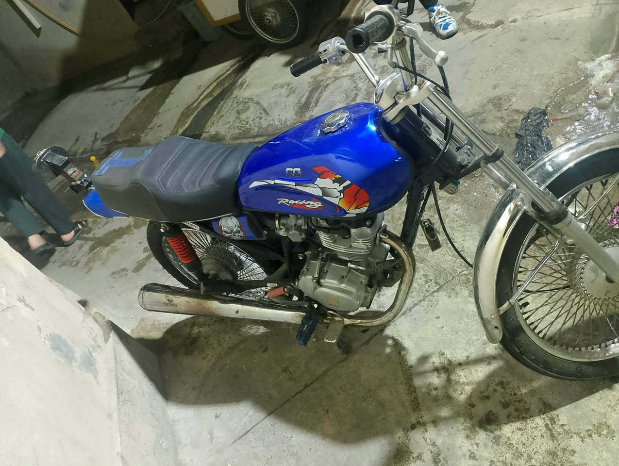 ماطور لبيع تايكرمديل 20وزن ثقيل معمر جديد شرط اخرس ربع ما تصرف عل ماطور لسعر350  بي مجال شي قليل مكانو ايمن بل فاروق لقديم يم جامع عمر لاسود لشراي يجي خاص او يخبرني عل رقم ***********/***********
