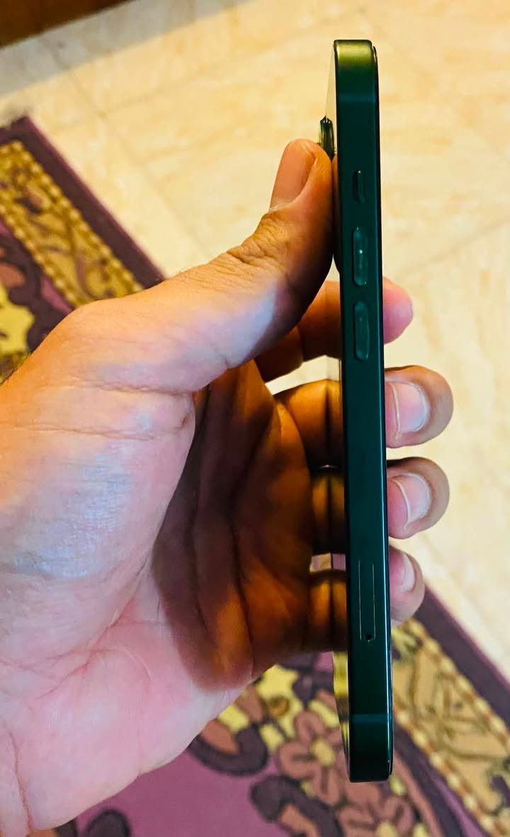 ايفون 13 • اخضر • بطارية ٧٠٪