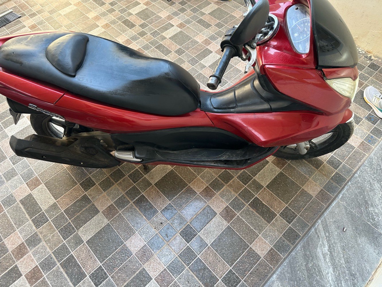 pcx للبيع مبدل عقل وظفيره وقاعدة فيت بم السعر 750 وبي مجال للشراي مو شراي لا تعبني ***********