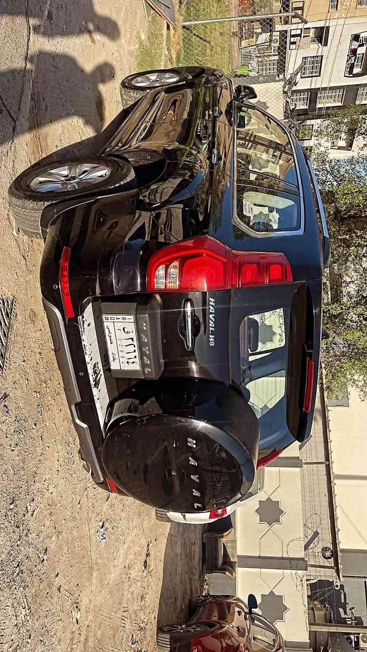 🚙 للبيع | Haval H9 موديل 2021 | رقم بغداد
🚗 ماشية: فقط 64 كم
🧾 المواصفات:
 • 7 راكب – SUV عائلية فاخرة
 • فتحة بانوراما
 • تشغيل بصمة + تشغيل عن بعد
 • شاشة وسطية + شاشة عدادات رقمية
 • كاميرات 360 درجة
 • نظام دفع رباعي 4x4
 • اصطفاف تلقائي
 • كشنات جلد فاخرة
 • كشنات كهربائية أمامية + خزن ذاكرة
 • تبريد + تدفئة + مساج للمقاعد الأمامية
 • تدفئة كشنات خلفية
 • 3 مناطق تبريد مستقلة
 • إنارة محيطية LED
 • أنظمة قيادة متعددة (رياضي – اقتصادي – رملي إلخ)
 • نظام صوتي بـ 10 سماعات
 • حساسات أمامية وخلفية
 • محرك 4 سلندر تيربو 
 • ومواصفات كثيرة معروفة عن الـ H9
ملاحظة: التايرات مبدلة وجديده

السعر: 210 ورقة وبيها مجال
المكان: بغداد
التواصل اتصال او واتساب: ***********
