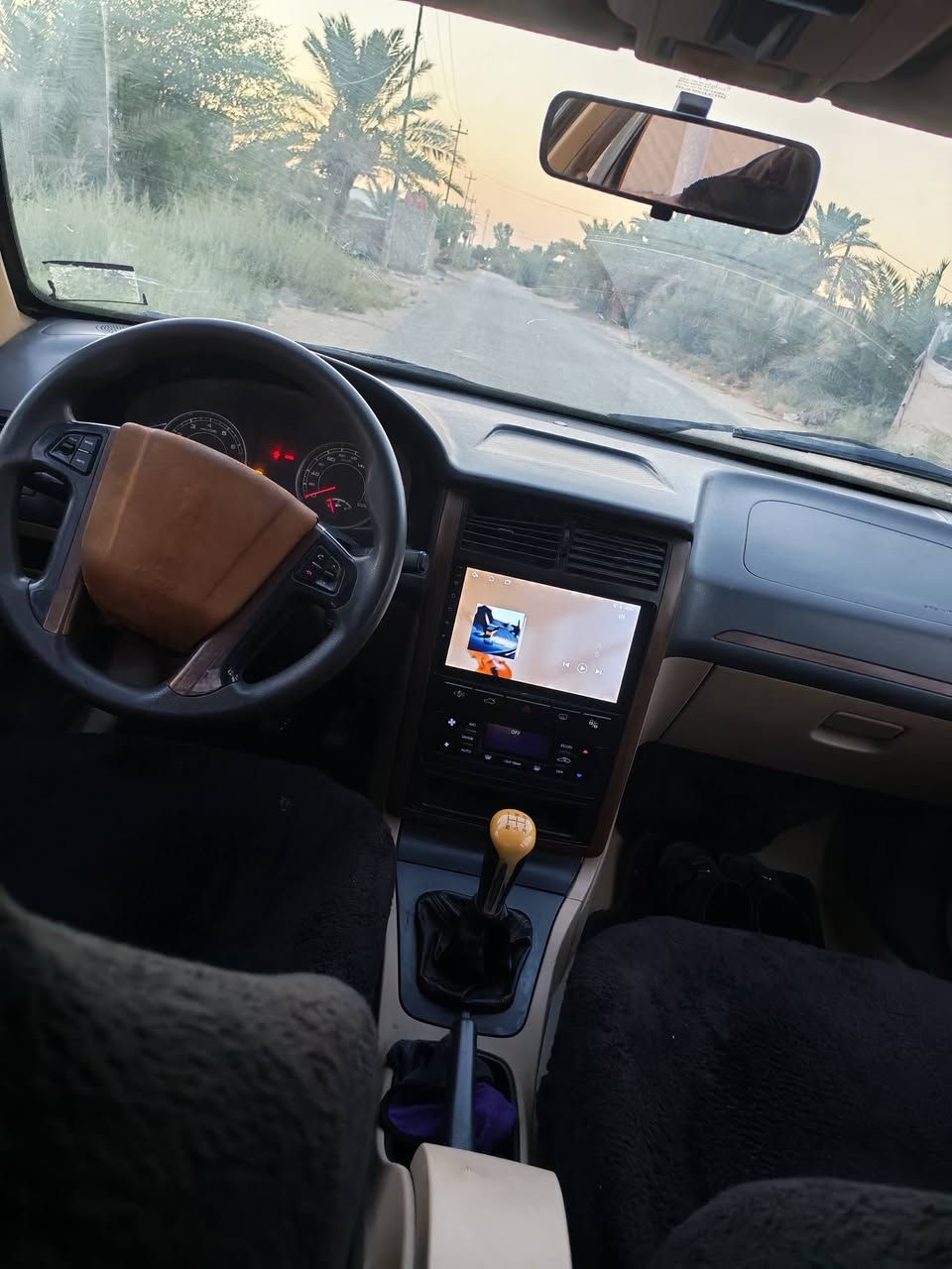 السلام عليكم للبيع بيجو باص موديل 2018 رقم مثنئ  انكليزي سياره مكفوله كفاله عامه  حداديه تخم تاير مكينه كير تبريد تتفئه  خير من الله العنوان نجف مشخاب  الرقم ***********
