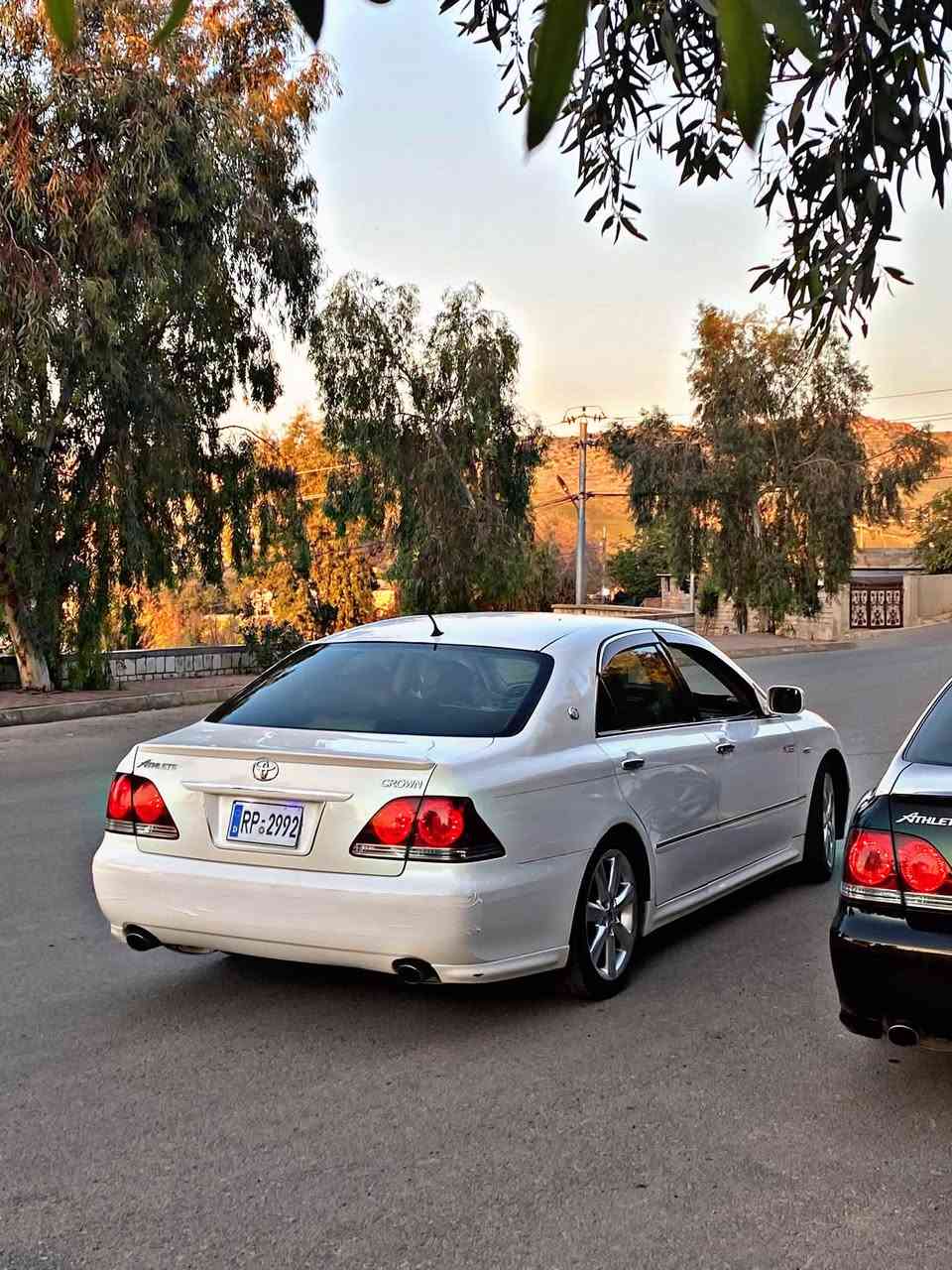 شاهینە ١٨٢ سپۆڕت 
بڕاوە بڕاوە 
٢٠٠٥
سەیارەکە نمونەیە لە جوانی بارکۆدی وەرگرتوە چوار تایەی تازەی لە ژێرە سوکان حەیزەران هندری بەسراوە کامل مەسرەف سێ دوگمەی ناو ڕەشە کوشن شامۆ 
سەقفی وەک شوشەیە بێ شوختوو بێ چاڵە سەقفو کەڤەر بەشەرت هەموو گیانی شەریکەیە زۆر پاک ماوەتەوە دەعموو لێدراوی نیە سحر ٥٣ قوفڵ بۆ مەعمەلە تەلەفون مەکە لەگەڵ ڕێزم 
شوێن ئاخجەلەر سەربە تەکێو چەمچەماڵ 
ژم. ***********
