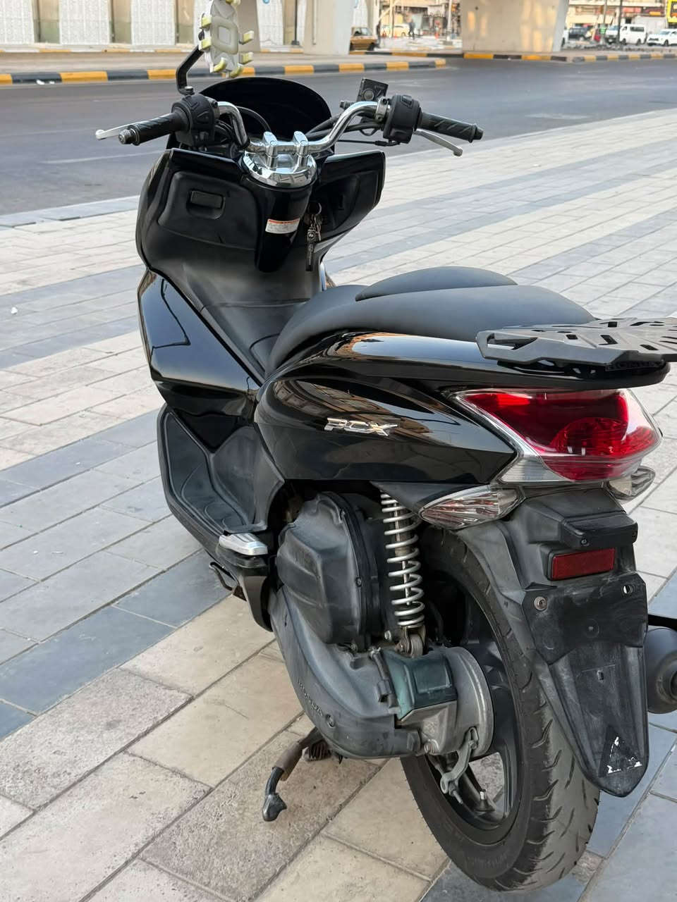 سلام عليكم....
دراجة (PSX)...(جيل الاول)  
🛵للبيع  
دراجة شلعه معدل كهربائيات كلهه شغاله 
دراجة جديده  بلادية
أي نقص مابيهة
جيب فيتر وتعال افحص الاستفسار خاص 
***********
