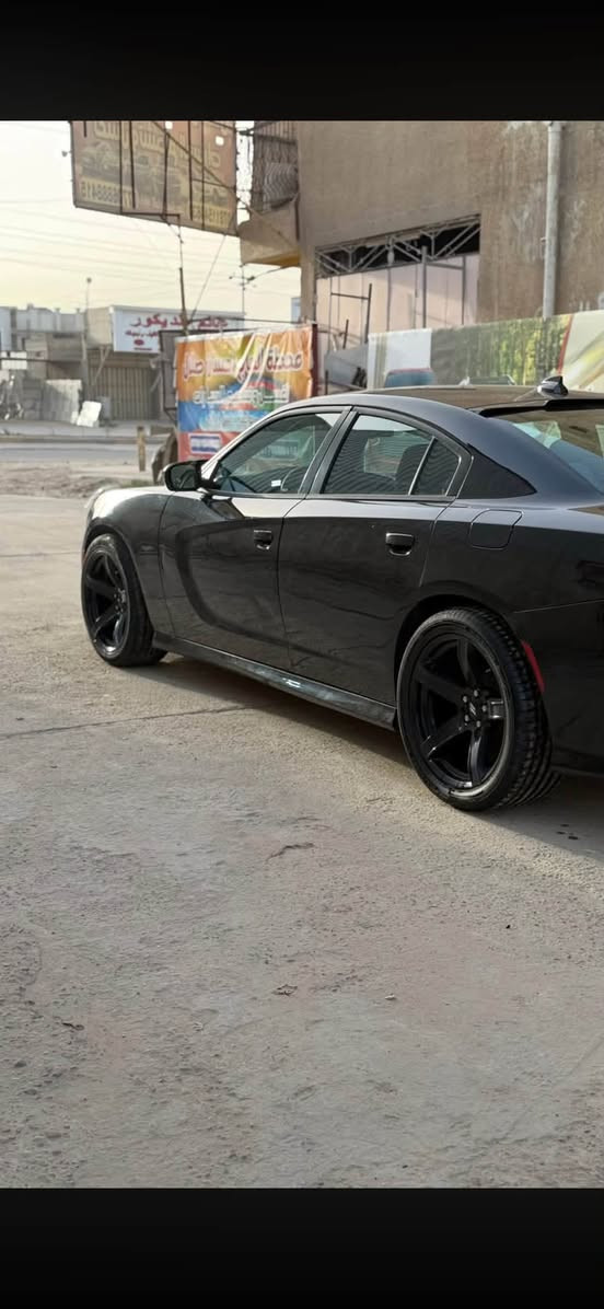 جارجر SXT • ٢٠٢١ • رقم بغداد