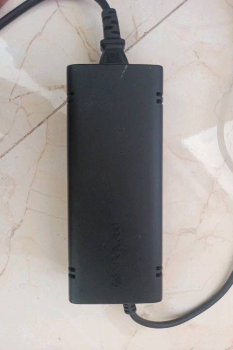 اكس بوكس 360 للبيع او مراوس بي 28لعبه وتكدر انزل أكثر السعر 115وبي مجال للشراي وغراضه كله اصليه  مهكر متلكه بلسوك مثل هذه السعر 

