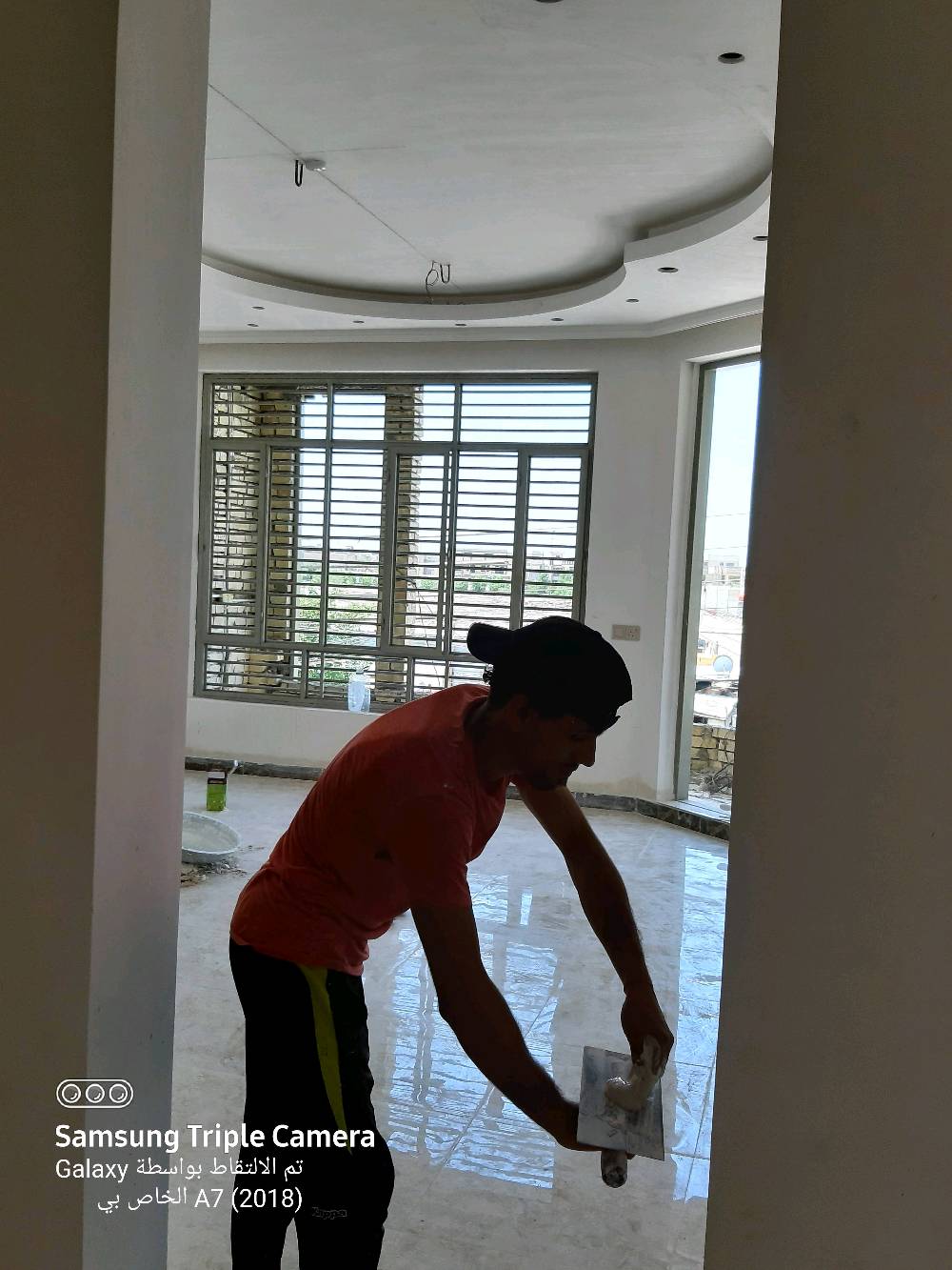 متوفر كادر بياض هندسي 
بغداد فقط
شنو نوع الشغل بالضبط: بياض هندسي فقط لو هم جبس بورد/ديكورات سقف؟ وإذا بياض، هل هو جدران وسقوف لو السقوف بس؟: 
بياض هندسي فقط 
بغداد بس كاتبين، بس شنو المناطق اللي توصلولها داخل بغداد؟ وهل أكو خدمة خارج بغداد إذا المشروع كبير؟: 
بغداد فقط 
شنو نظام التسعير عندكم: بالمتر لو بالمشروع، وشامل المواد واليد العاملة لو الشغل فقط؟: 
سعر بعد مناضر عمل
عدكم ضمان على الشغل أو إعادة تصليح إذا صار تشققات/هبوط بعد التسليم؟: 
ضمان ودقه بلعمل
إذا الزبون يريد يتواصل، شنو أفضل وسيلة وبأي وقت تردون؟ وهل متوفر صور أو فيديوات أكثر للشغل المنجز حتى يبين المستوى؟: 
كلشي متوفر لزبون