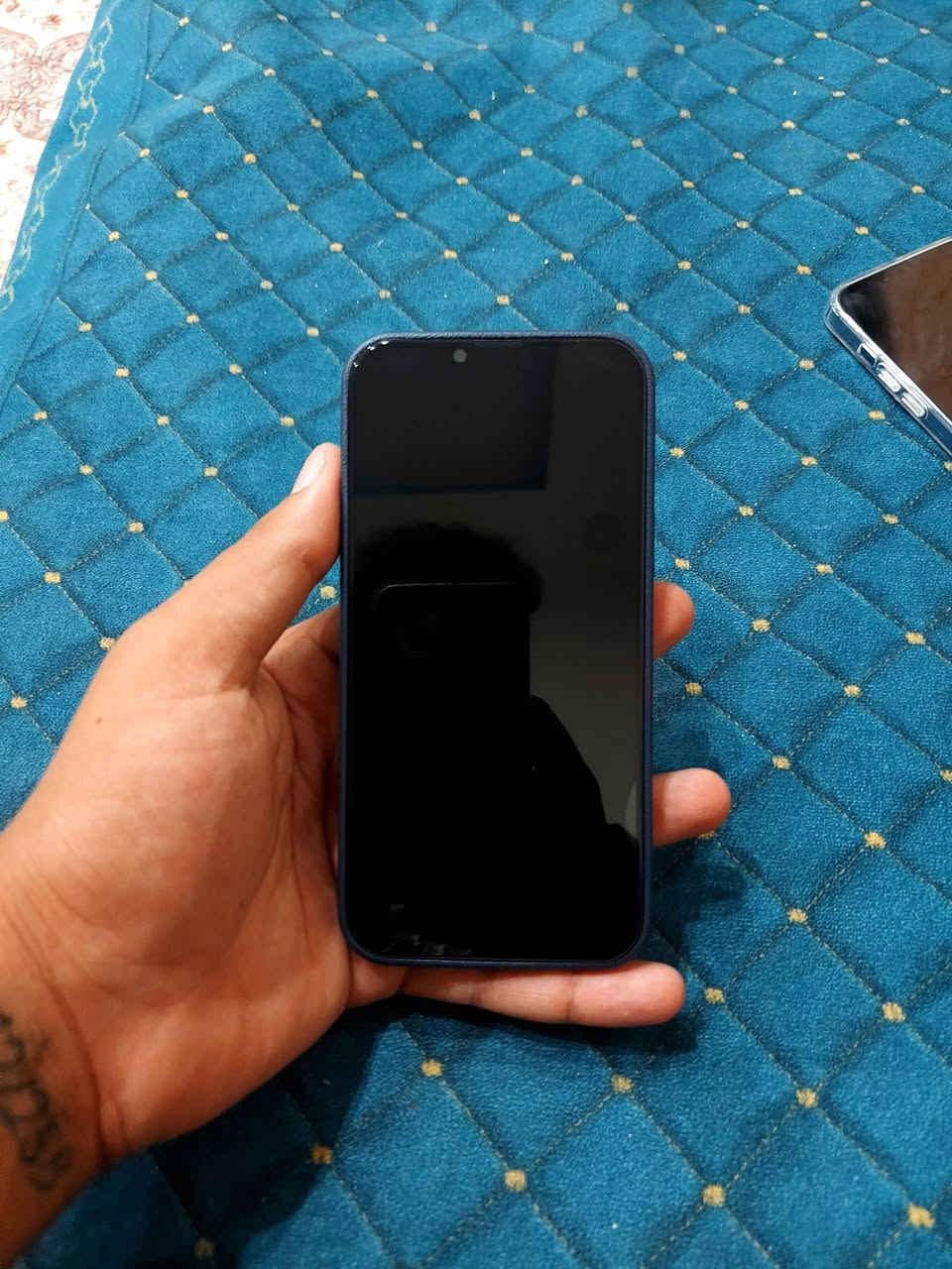 سلام عليكم للبيع ايفون ١٣برو ماكس جهاز كلش حلو ونضيف ذاكره ٢٥٦ بطاريه ٧٦ صرفه كلش حلو جهاز مكفول مبدل شاشه اصليه ٣خيارت فيس ايدي شغال ولمسهه كلش حلو وكامرته فوللل رايده ب٥٢٥ وبي مجال لشراي مكاني نجف حي ميسان وهاذه رقمي ***********
