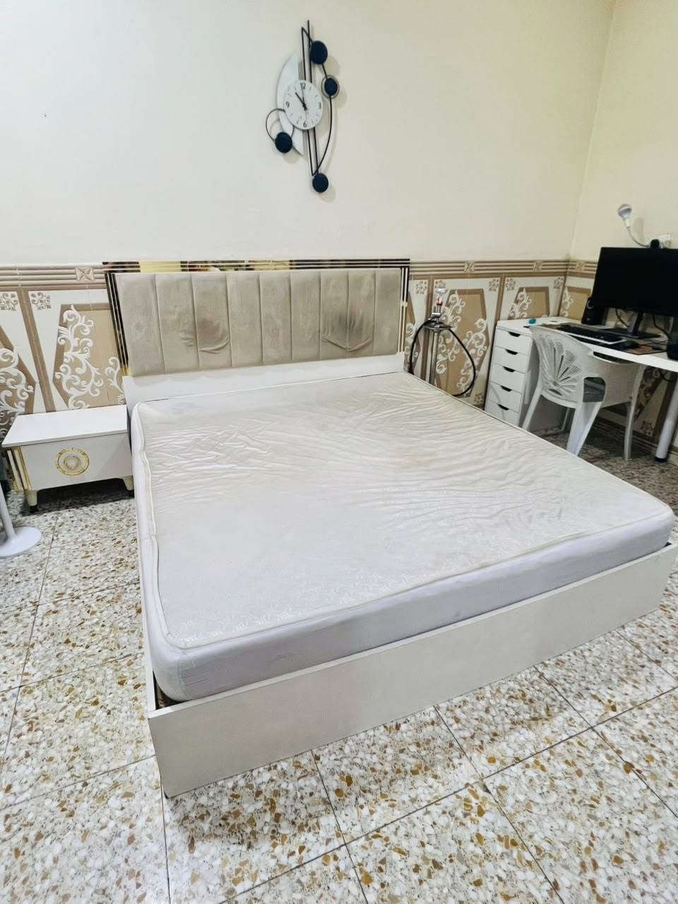 غرفه نوم تركي5قطع نضيفه جدا مع دوشك سعر نهائي قفل.250الف الضرر  خلع باب الميز تواليت عنوان بغداد غزاليه رقم بي وتساب فقط *********** اخذ سكرين للمنشور ودز وتساب
