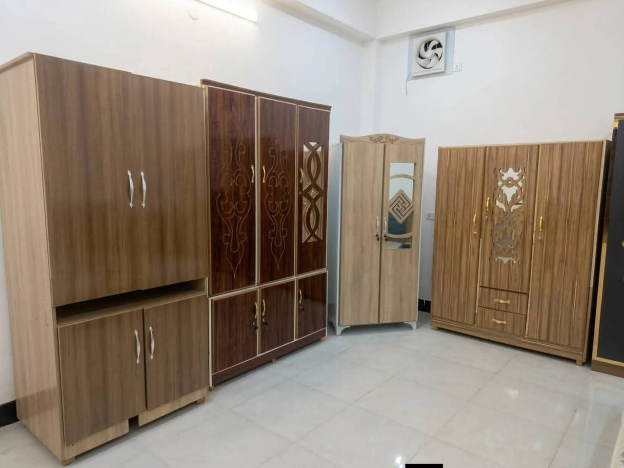 معرض لكطة • أثاث مستعمل • ثلاجات ومجمّدات