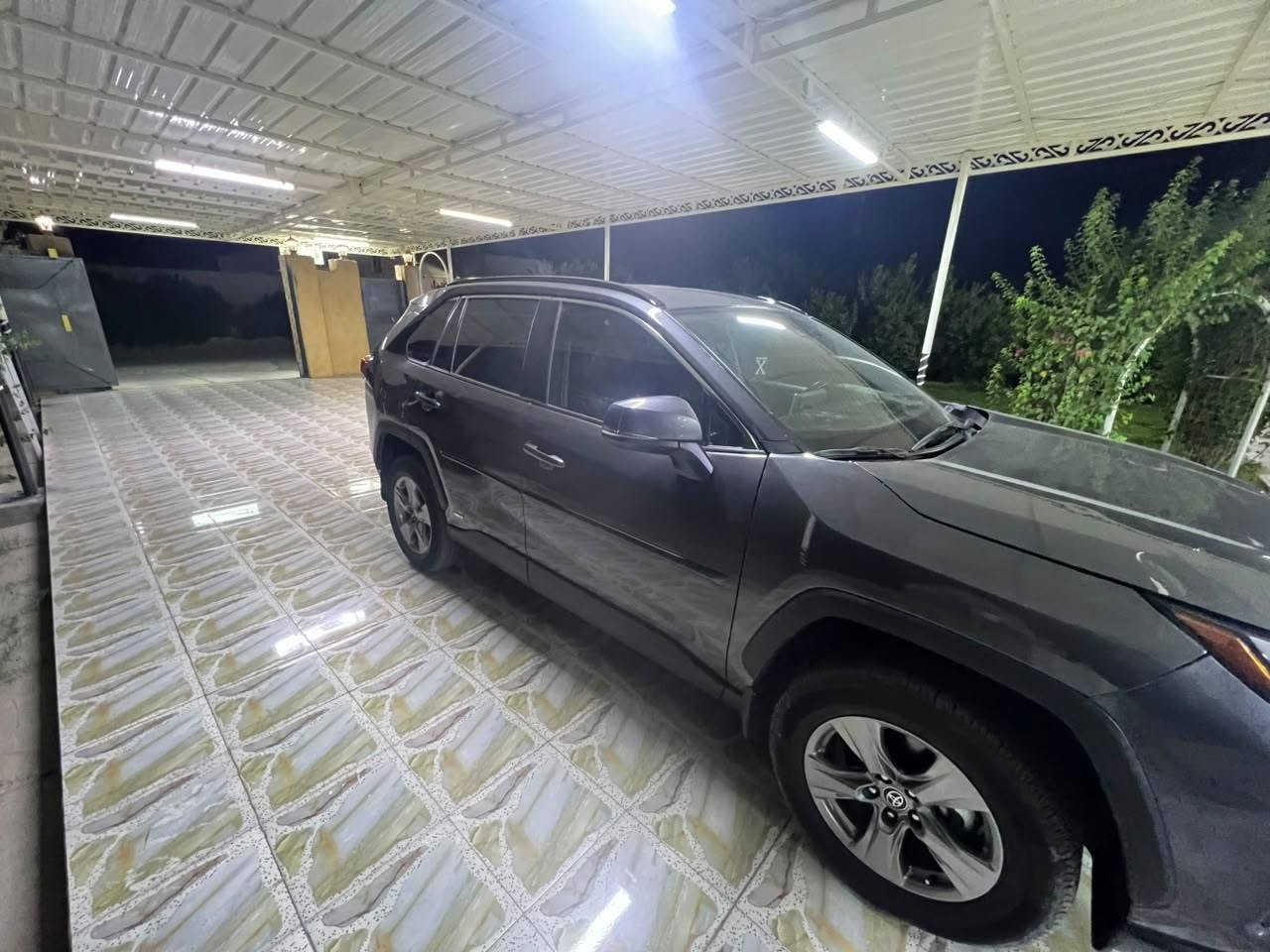 . تيوتا راف4 هايبرد 2024 LE
. مواصفاتها 🔥

. المحرك والقيادة
.2.5L هايبرد
. الدفع 4×4 رباعي
. الگير اوتو
. نظام مانع انزلاق
. هاند بريك بصمه

السلام والمساعده
. رادار امامي
. رادار في المري
. مراقبة النقطه العمياء
. نظام التحذير الاصطدام +فرمله تلقائيه
. تحديد المسار
كامره 360 درجه
. كامره خلفيه
اشاير في المري

الراحه والتقنيات
. شاشه لمس تدعم اندرويد + اتوا كاربلاي
. تحكم ستيرن
. بلوتوث +AUX
. نوافذ كهربائيه اتو
شاحن موبايل أصلي +2
.تتسع 5 راكب
. لاقطة اتصال
. لايت زنون
. تبريد قطعتين
. ويل كب
علماً سونار بالسياره متوفر مع الصور 

مكلف بالنشر
للأستفسار الاتصال على الرقم أدناه
 ***********
