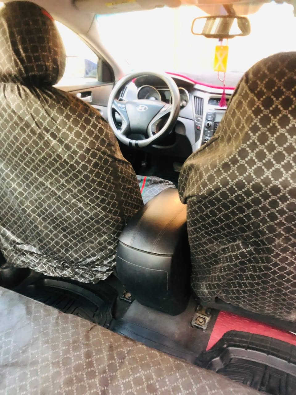 سلام عليكم  سوناتا ٢٠١٢ وارد امريكي GDI نص فول رقم بغداد بأسمي ماشية ١٢٠ الف ميل قابل للزيادة المحرك مبدل بي بس كازكيت لاتنقيص ولا تبخير باتري جديد تخم تاير حدادية ٨٠٪   باقي كله كامل وعلى الفحص من كير وحماوة كهربائيات تبريد السيارة ثلج السيارة جاهزة من كلشي فقط بيها شريط ستيرن السعر 99 ورقه وبيها مجال واي استفسار آخر اتصل على الرقم ***********
