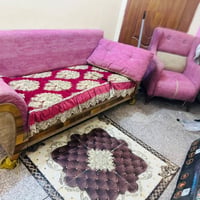 طقم ٣+٢ • جديد • تمزق خفيف