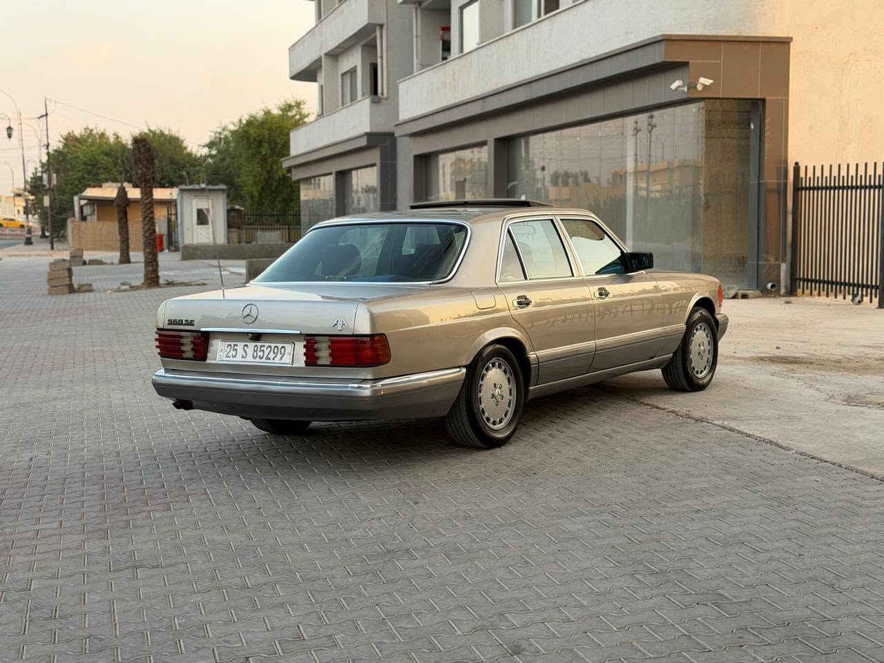مارسيدس جامبو حجم 560 محرك 8 سلندر تبريد ثلج  موديل 1990 ABS تنته طكتين  كشنات كهربائي  جامات كهربائي  سنتر لوك صبغ للجماليه بدون ضرر قواعد دبلات سلايمه رقم كركوك مشروع وطني سنويه هزه لحد 2029 جديد بسمي شرط تحويل وكاله سياره جاهزه سعر 73 بي مجال  *********** مكاني كركوك
