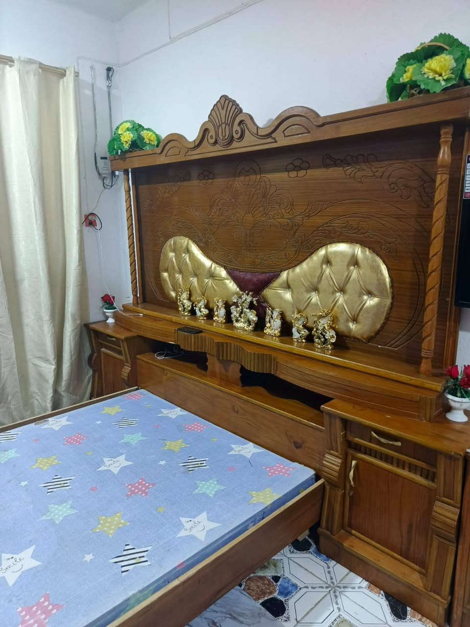 سلام عليكم شباب وبنات چربايه وميز للبيع نظيفه مكان عماره ابو رمانه سعره 250 قفله كلش كلش 225
اتصل على هاذ رقم ***********وبي واتساب
