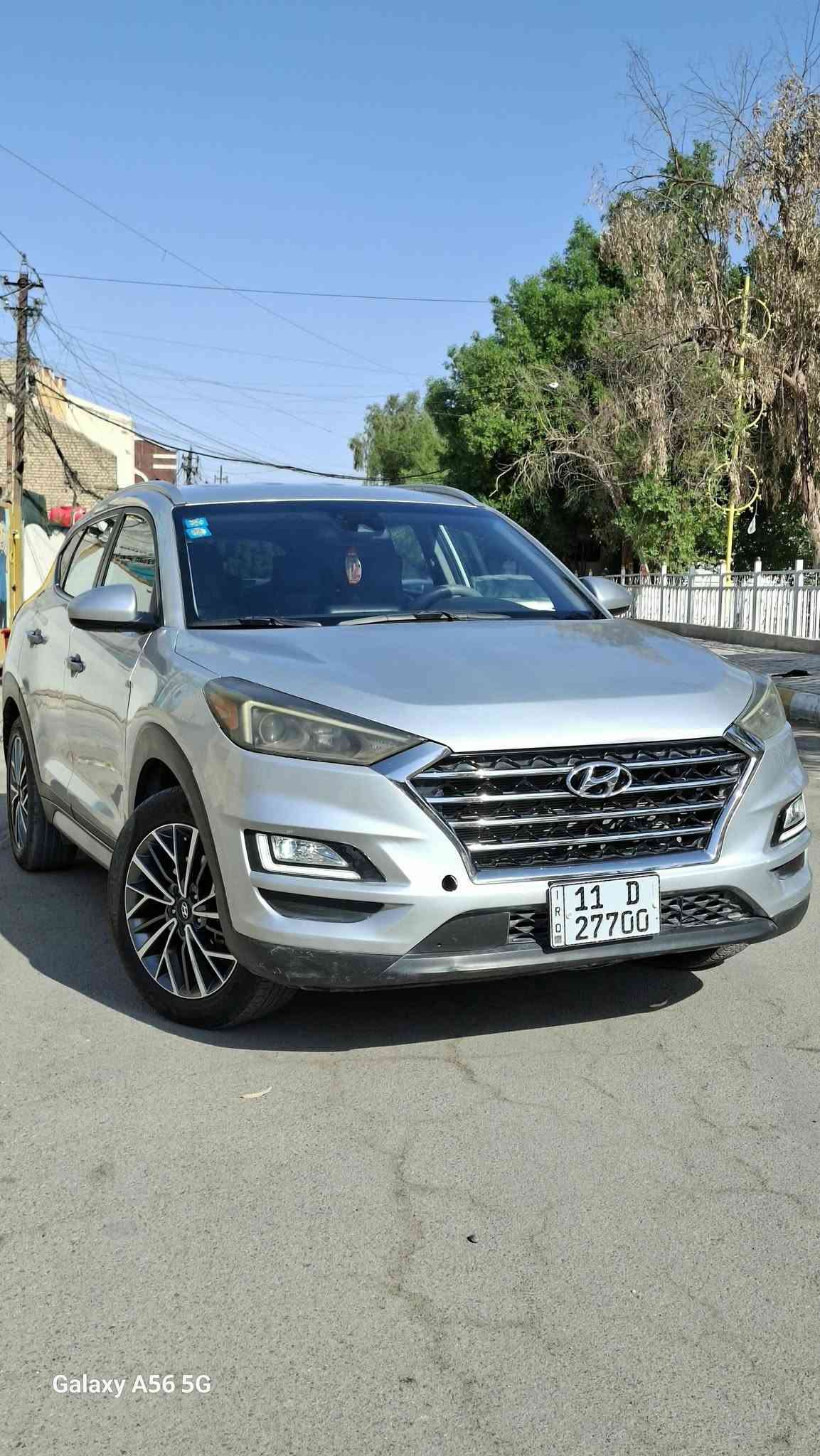 مساء الخير حبايب 🤍
توسان مديل 2019 ماشية 45mi 
#السعر 147 وبيها مجال وممكن مراوس.
وارد امريكي حادث فقط مقدمة البنيد بدون شواصي بدون لغوده نهائيا 
بيها سونار وصور الحادث موجوده بالمنشور  .
السيارة جهازه من كلشي والسيارة بيها منضومة تبريد كامله جديدة و كامله من صيانة كشناتها جديدة جدا وسبيرها جديد جدا
  مواصفات
تحديد مسار
 بصمه تشغيل
  اوتو هولد 
هاند بريك بصمه 
رادار امامي خلفي وجانبي وكامره دواره
اندرويد اوتو 
تدفئه تبريد بالكشنات كشن السايق كهرباء 
ويل حجم 18 بلادي 
للتواصل  *********** ☎️
                ***********☎️

نص مكتوب في الصور:
- Galaxy A56 5G
