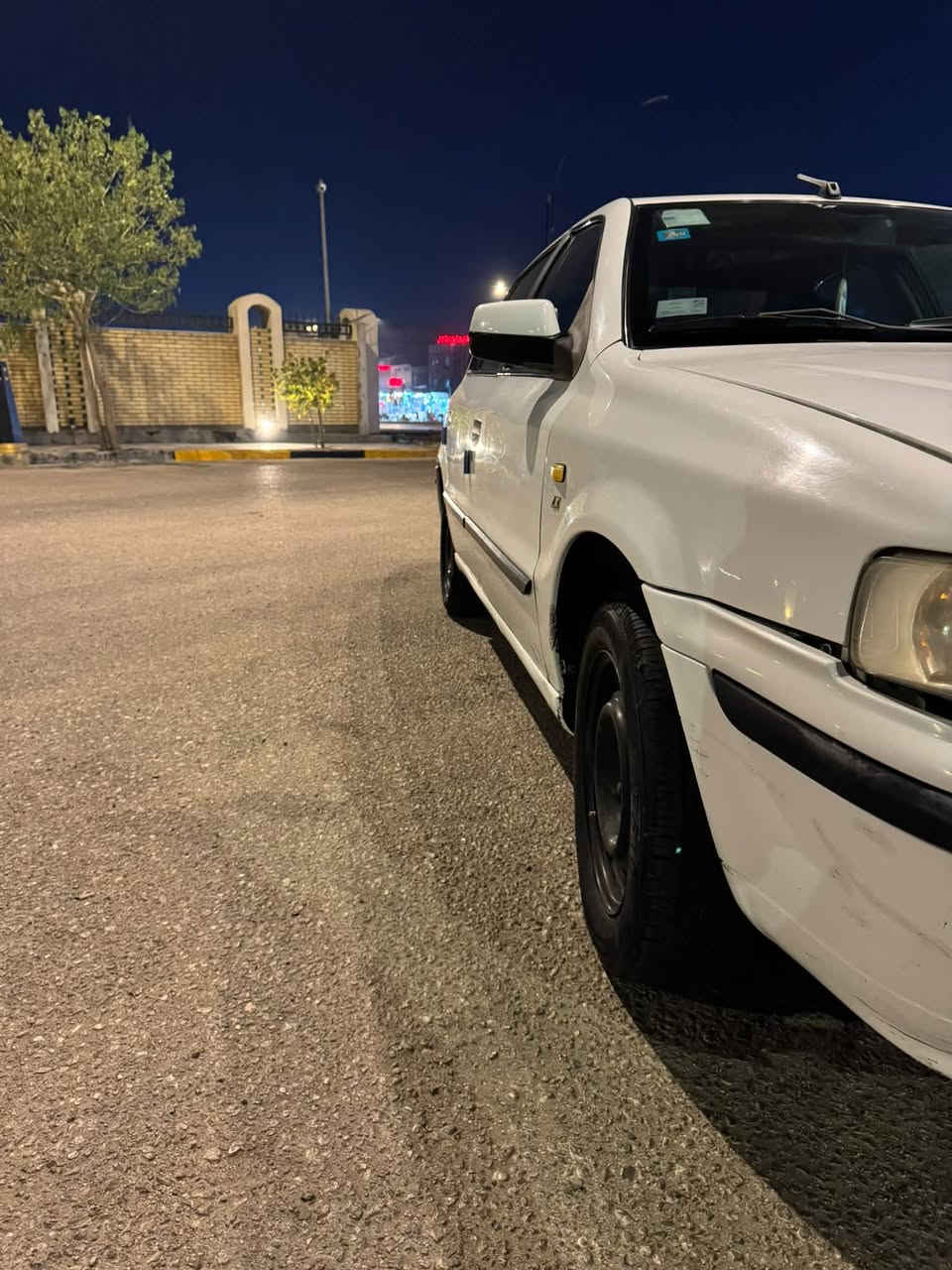السلام عليكم 
سمند موديل ٢٠١٧ 
نضيفه كلش 
كير مكينه حداديه تبريد كله بشرط 
بيها طخه بلباب زغيره 
مكان السياره كربلاء 
السعر ٥٤ مجال بسيط 
رقم 
***********

