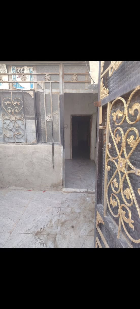 سلام عليكم بيت للئيجار بل فرع مال ارياض المضمد القديم عالي عل فرع اتريد تكعد بيه اتصبغه وترتبه ونتراهم عل الحساب ماكو أشكال اتريد تكعد بيه هيج هم ماكو مشكله بيه استقبال وهول وغرفه وصحيات ايجاره 225 ***********0 واتساب

