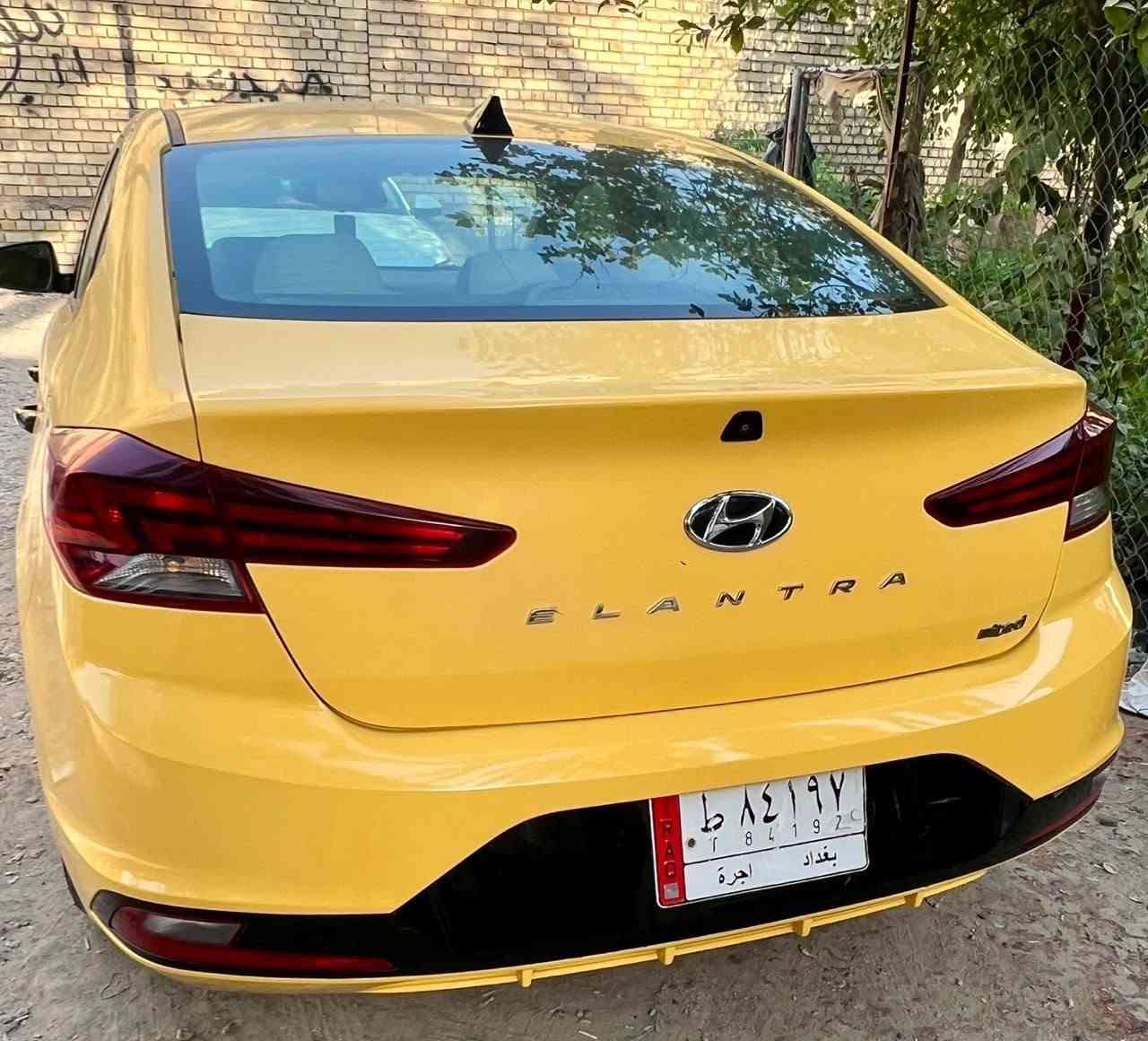 السلام عليكم الانتره موديل 19 كامل مواصفات مابيه اي نقص فول سعر 125 مكان بغداد الكريعات ***********
