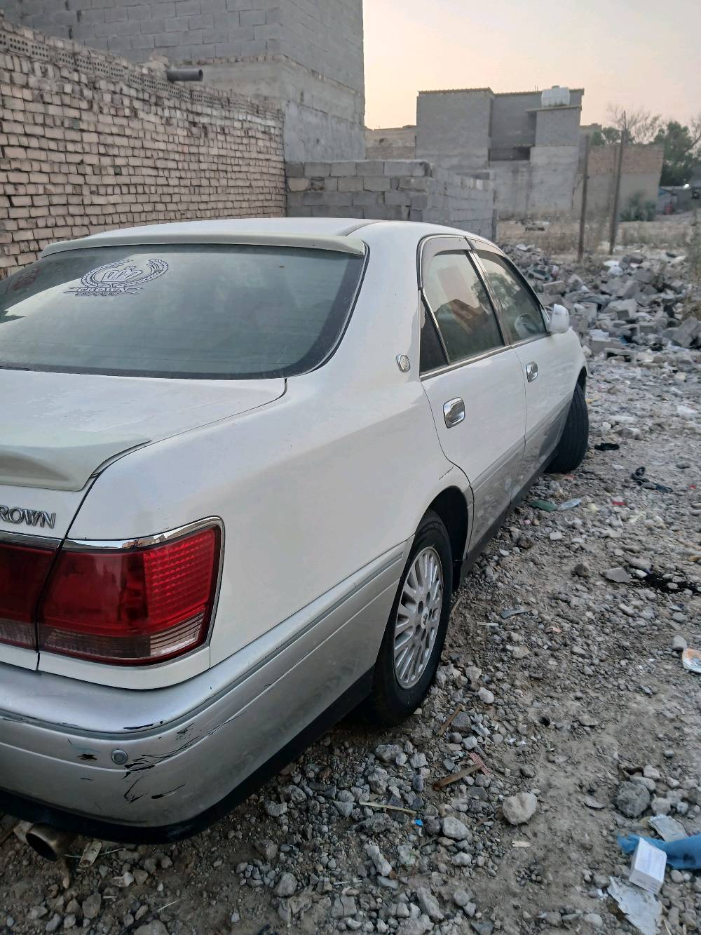 سيار ملكه البيع ادواد متومه سلمانيه سياره خير من الله مشتري هسه تخم تاير جديد سياره فول اربع دكام معروفه مواصفات الملكه سياره اروح بيها لدوام ونزل مامتعوبه هذا رقم ينصل عليه(***********)مدواجد على الوتساب