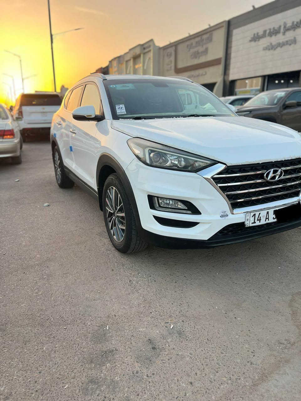 هونداي توسان 2020 خليجي رقم بصره الدولي هزه وفحص جديد تحويل مباشر سياره جاهزه وجديزه مكينه كير حداديه بديها مكفول بيها صبغ بلبنيد اثر تشليع صبغ بدون فتح ولا ضرر باقي السياره كفاله لا بارد لا ضربه سياره جديده  كلش ماشيه 80 الف سياره ما متعوبه السعر ب175$ 
العنوان بصره 
للاستفسار *********** البصرة, العراق
