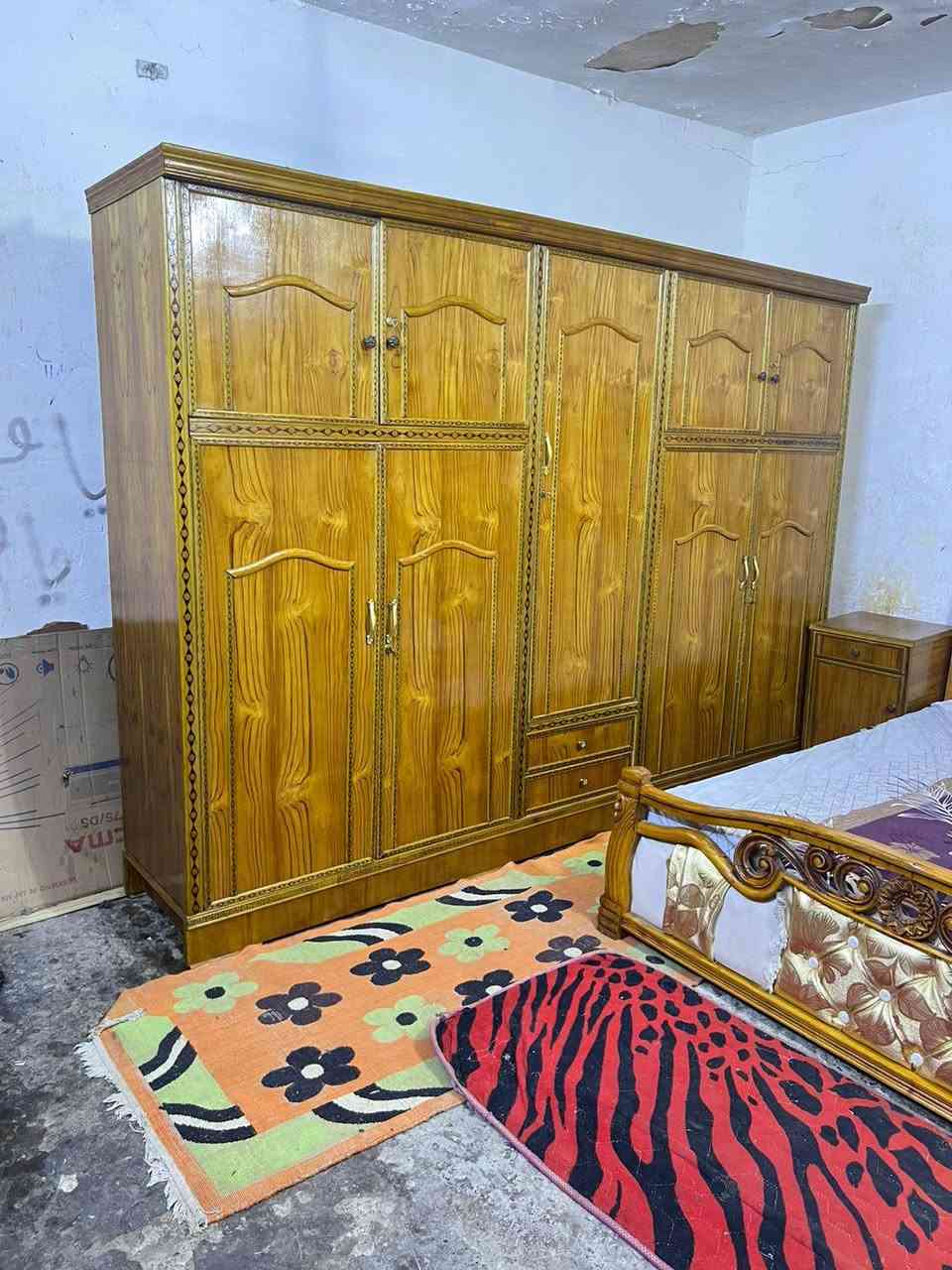 سلام عليكم للبيع 650 وبيها مجال العنوان نهروان هذا الرقم اتصل***********
