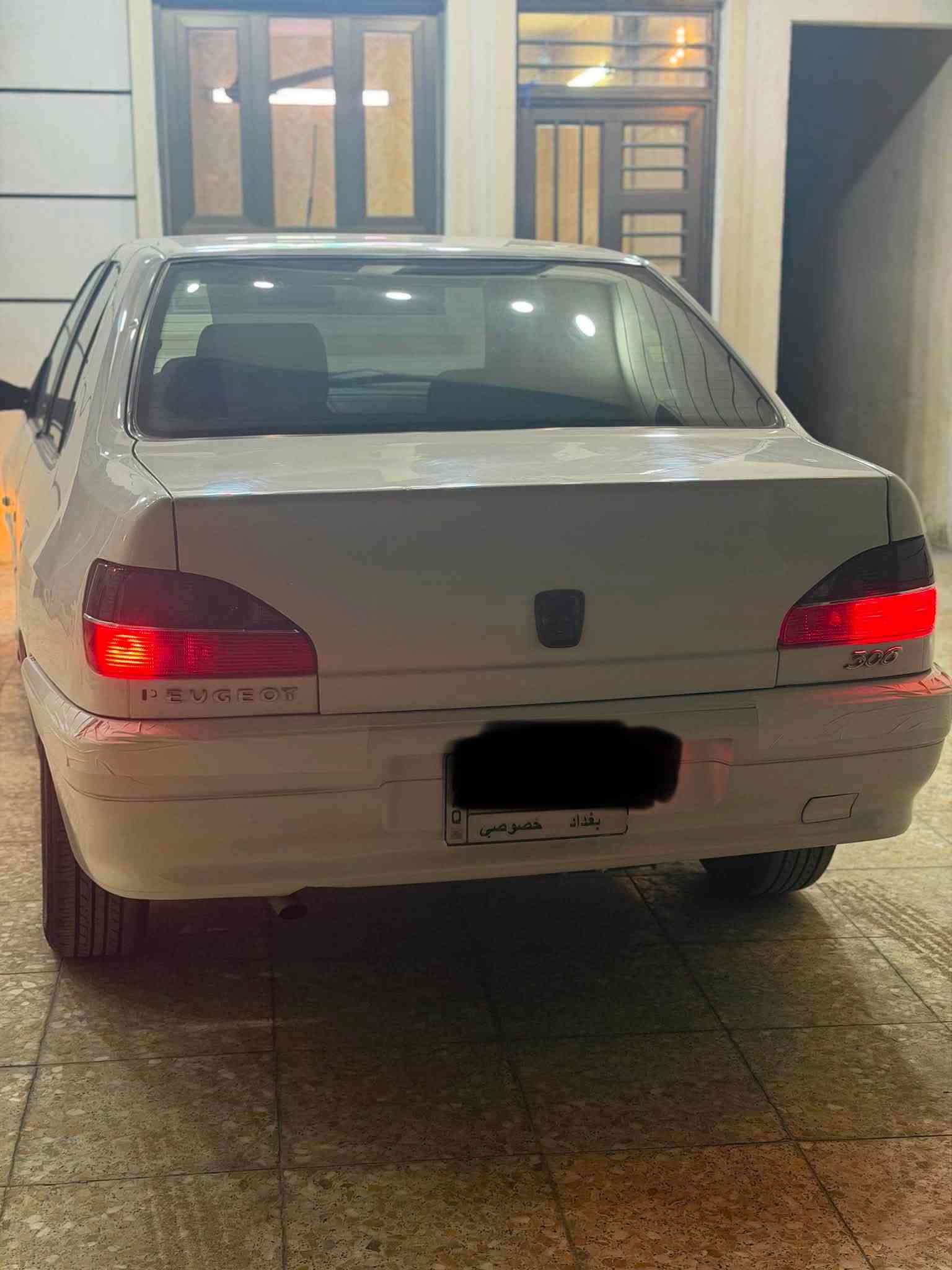 سلام عليكم 
للبيع بيجو 306
برده خلفيه بلاديه
موديل 2002 بلاديه بدون صبغ
مكينه جديده بيها 
تبريد تاير صدر كهربائيات جاهزه السياره
رقم بغداد تحويل مباشر
مكاني بغداد حي الجهاد 
سعرها 47 ورقه
***********
