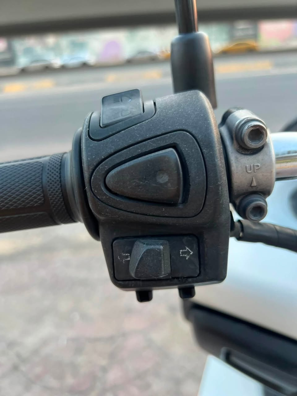 دراجه pcx  جيل اول مكينه  125
ماشيه (36) الف 
  دراجة  كلها ابلاديه شرط النضافه دراجهة مال رمبه المديل 2016 ماخذها رمبه  يعني مو مال شارع دراجه 
حساس ازدحام سويجات ٢ الدراجه كفاله عامه الدراجه على ايدي شوفت عينك ياباني الاصليJF جديده مكاني 
بغداد  المنصور اي استفسار 
هاذ رقم مابيه وتساب 
***********
