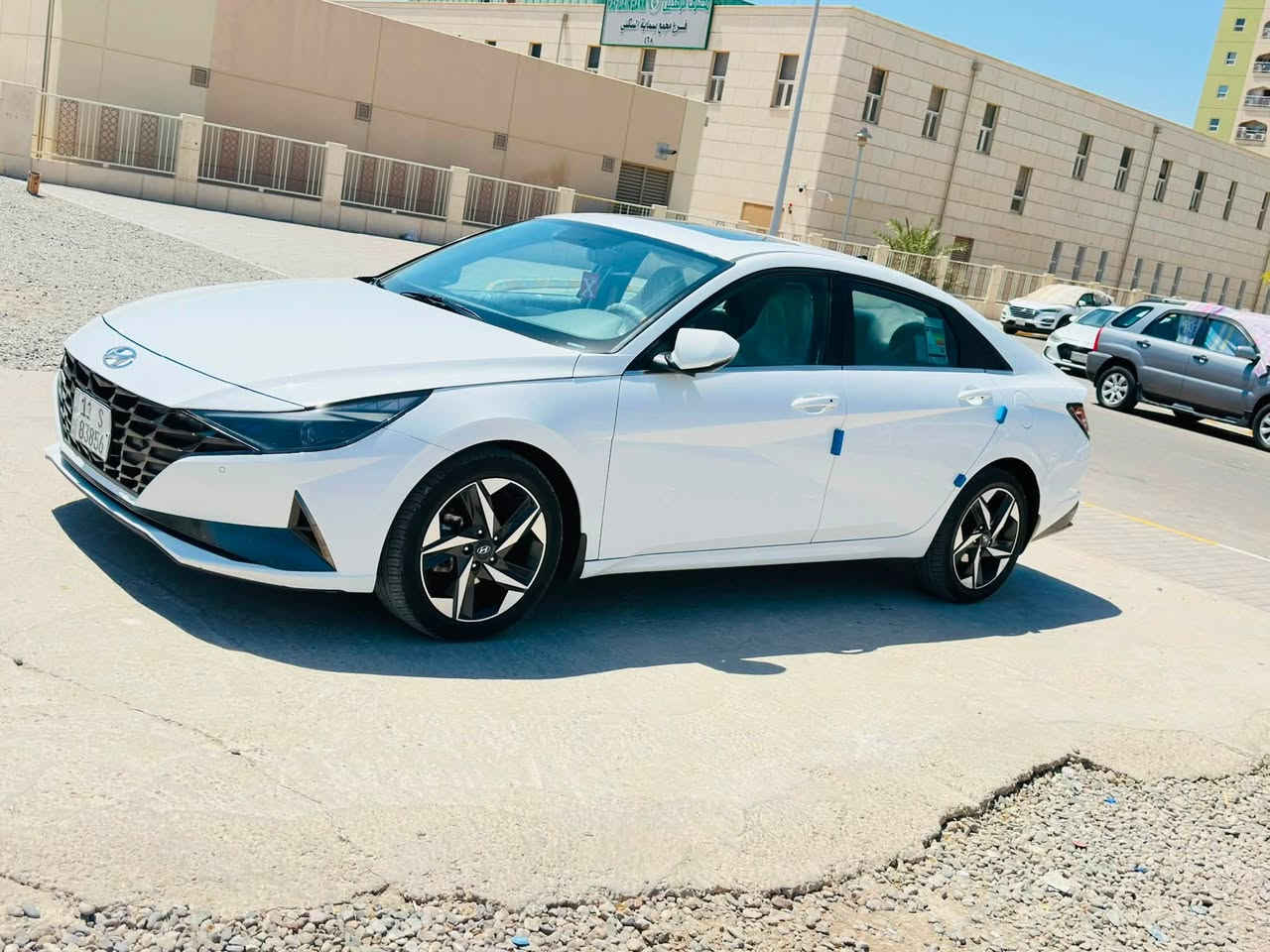 النترا ٢٢ خليجي محرك 2000 فول لنهايه جديده سعرها ١٥٥…بغداد تحويل *********** بسمايه.جديده ماشيه قليل …
السياره باب اول خليجي .. لا امريكي ولا صيني تشغيل ع بُعد اعلى فئه
