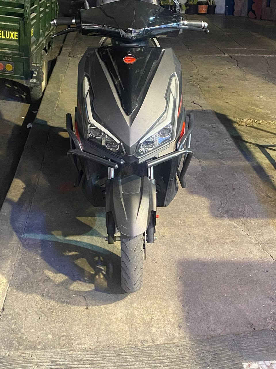 دراجة شحن جارجر 8 باتري 96 فولت 20 امبير  ملف 2500 الشحنة الوحدة 80 كيلو السعر 800 وبيهة مجال ***********
