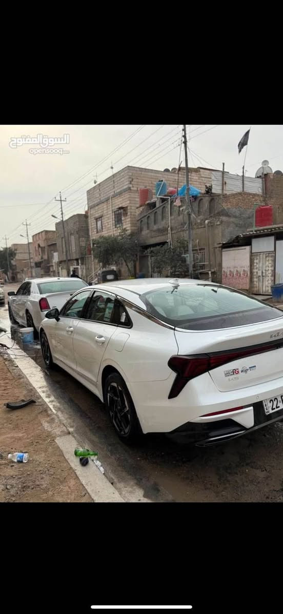 السلام عليكم 
للبيع k5 2024 خليجي 
ماشية 36 الف 
رقم اربيل باسم شركة وكالة باسمي
جاهزة وجديدة كلش 
بيها تبديل باب جهة السايق وصبغ الباب الثاني والباقي مكفول 
السعر 188 وبيها مجال للشراي 
مكاني البصرة دور النفط 
***********
*********** البصرة, العراق

نص مكتوب في الصور:
- السوق المفتوح opensooq.com اضغط للتكبير
- السوق المفتوح opensooq.com
- السوق المفتوح opensooq