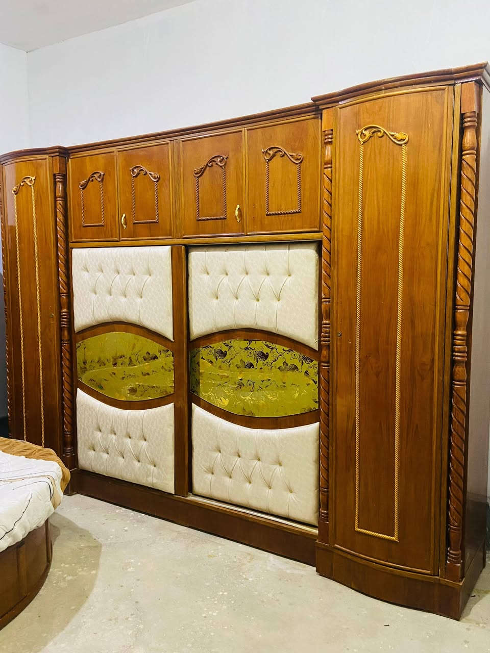 للبيع غرفه نوم خشب صاج عراقي حطاطه الأصلي شرط جيب نجار وياك نضافه فول وسعرها مناسب ونقل وشد مجاني واصل بيتك وتلميع عنوان الرمانه ***********

