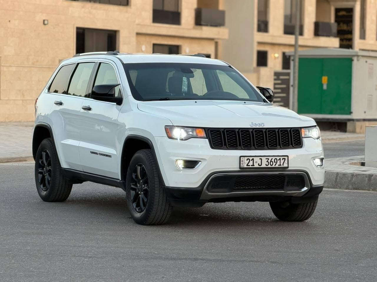 السلام عليكم
جيب لاريدو وارد امريكي موديل 2021

حادث امامي 3 قطع صبغ مع باب السائق 

سعر مناسب 175 ورقة 

رقم سليمانية الجديد سنوية بااسمي 

فحص وهزة جديد 

حجم محرك 3600

بصمة تشغيل وابواب بصمة وتشغيل عن بعد 

كشن كهرباء

قطعتين تبريد 

رادار نقطة عمياء 

شاشة وكامرة دوارة

سيارة جاهزة حداده جديدة تخم بلكات اصلي جديد تخم تاير جديد دسكات فلجات جديد مابيه نقص شرط الفحص

مكان السيارة بغداد الكرخ قرب شارع مطار بغداد الدولي ***********
