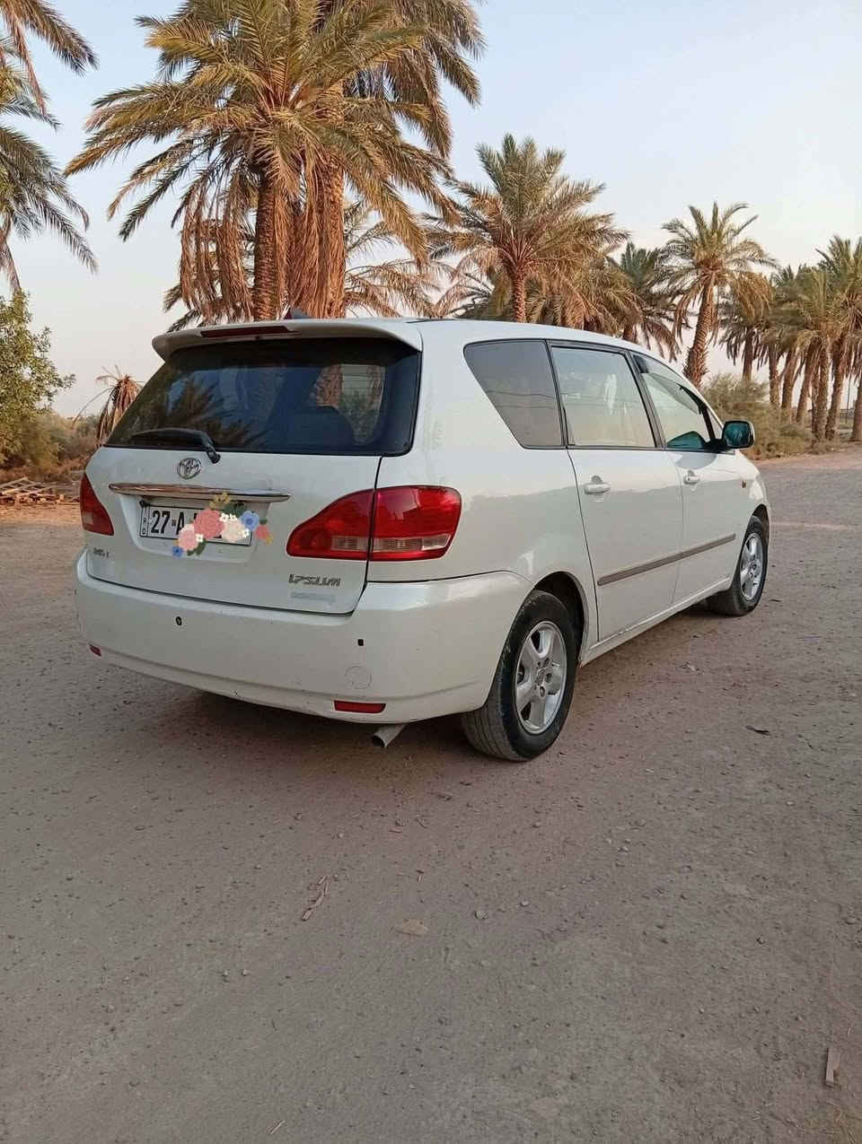 السلام عليكم ابصم للبيع 
موديل ٢٠٠١ سيارة جديدة بأسمي ذي قار رقم جديد جاهزة من محرك وكير جديد وحدادية جديدة كاملة منضومة غاز ٦٠
كيج حماوة
سنتر بالاسويج
داخل عسلي
شاشة كامرة امامي خلفي
كشنات مال شركة جدد
بيها باب عكس السائق مبدل أثر دحجة بالميناء وجاملغ مبدل مرفق بصورة بدون حادث ثاني السعر ١١٠
 ذي قار قضاء النصر
***********
