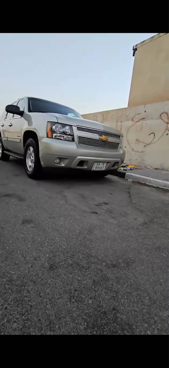 تاهو 2014 للبيع وارد خليجي مكفولة كفالة عامة  
السعر 275$ قفل . 
للاستفسار والتفاصيل يرجى الاتصال ع الرقم الاتي : 
*********** الزبير, البصرة
