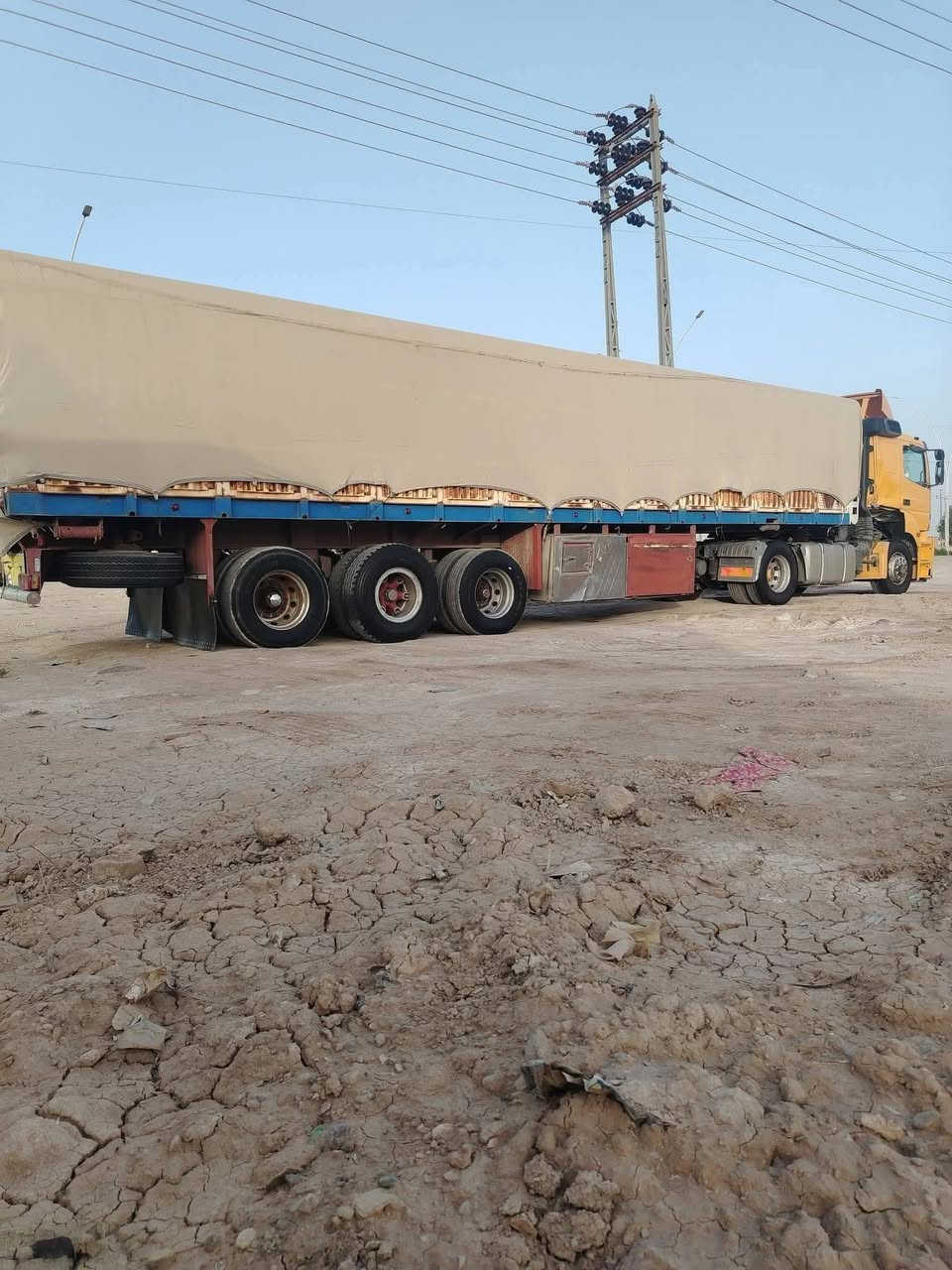 عربانه بلوم جاهزه للشغل شاصي 16 دناكير ثنين 14 واحد 13 ارتفاع الجناب 185 للاستفسار ***********
